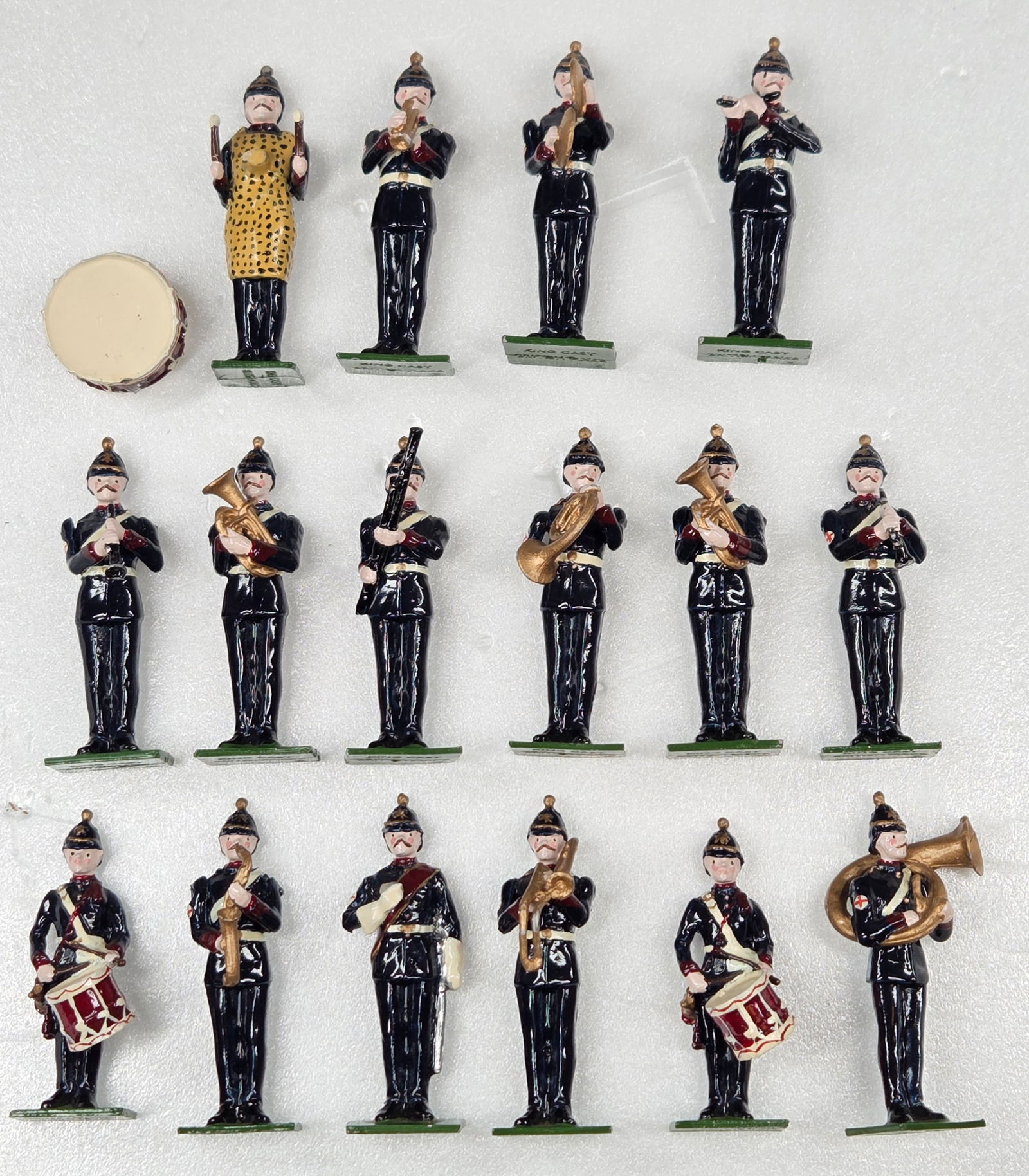 SET OF 16 KINGCAST BAND OF THE ROYAL MARINES: ALL REMAIN IN VERY GOOD CONDITION, SHOWING MINIMAL WEAR.