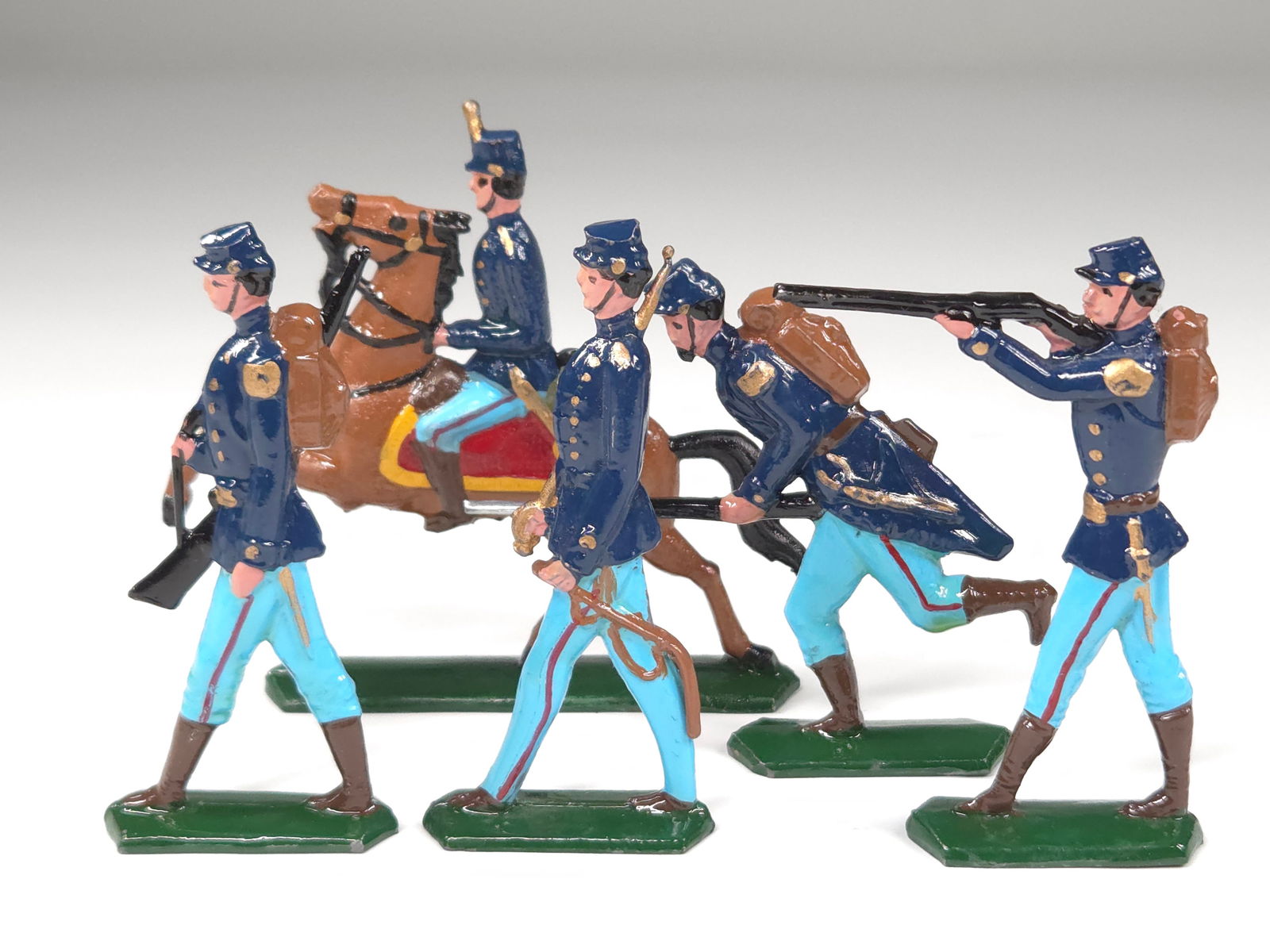 5-PIECE HAND PAINTED LEAD ACW UNION SOLDIERS: ALL REMAIN IN GOOD CONDITION, SHOWING SOME MINIMAL WEAR.