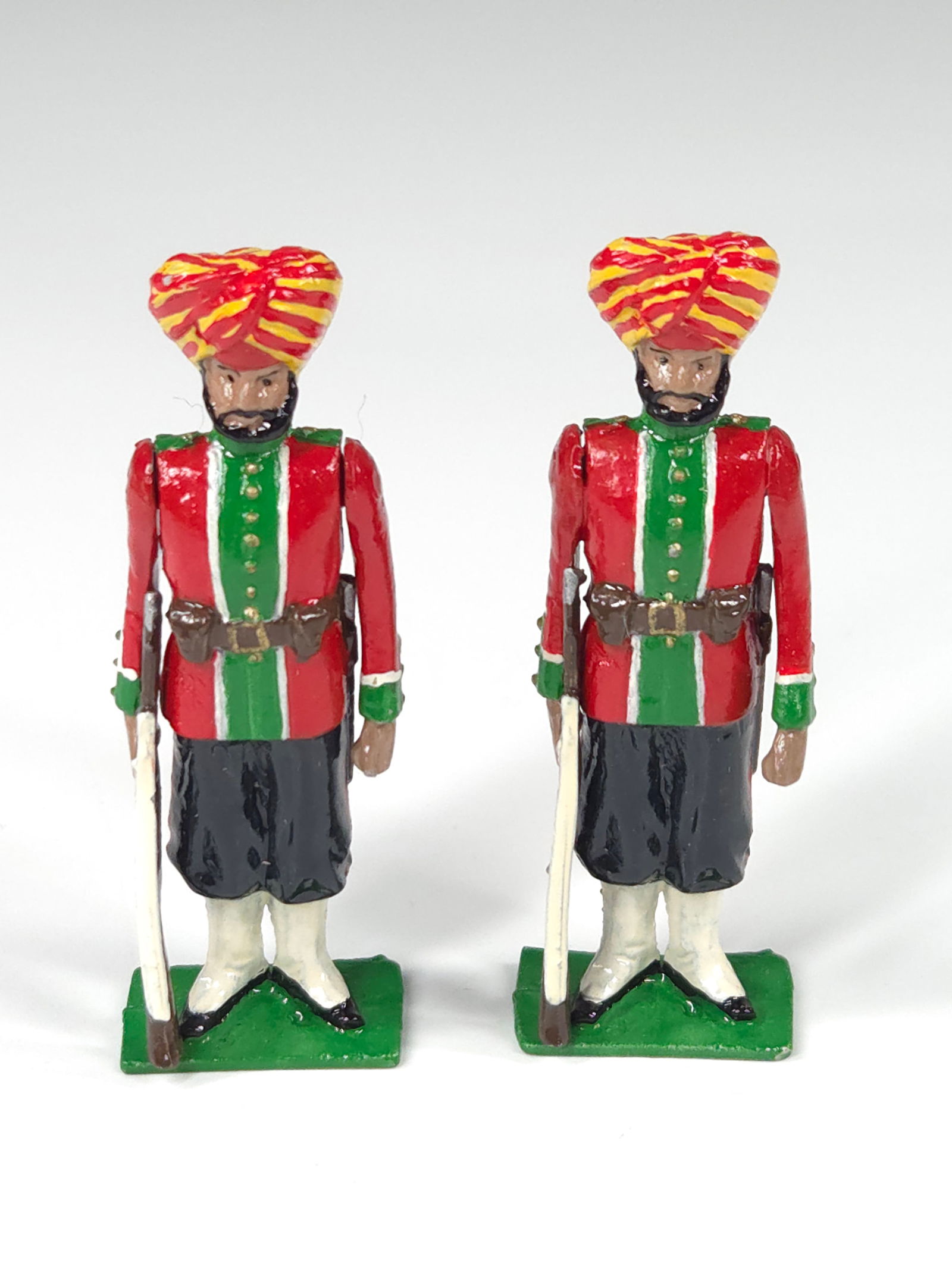 LONDON BRIDGE 15TH LUDHIANA SIKHS 2-PIECE SET: ALL REMAIN IN GOOD CONDITION, SHOWING SOME MINIMAL WEAR.