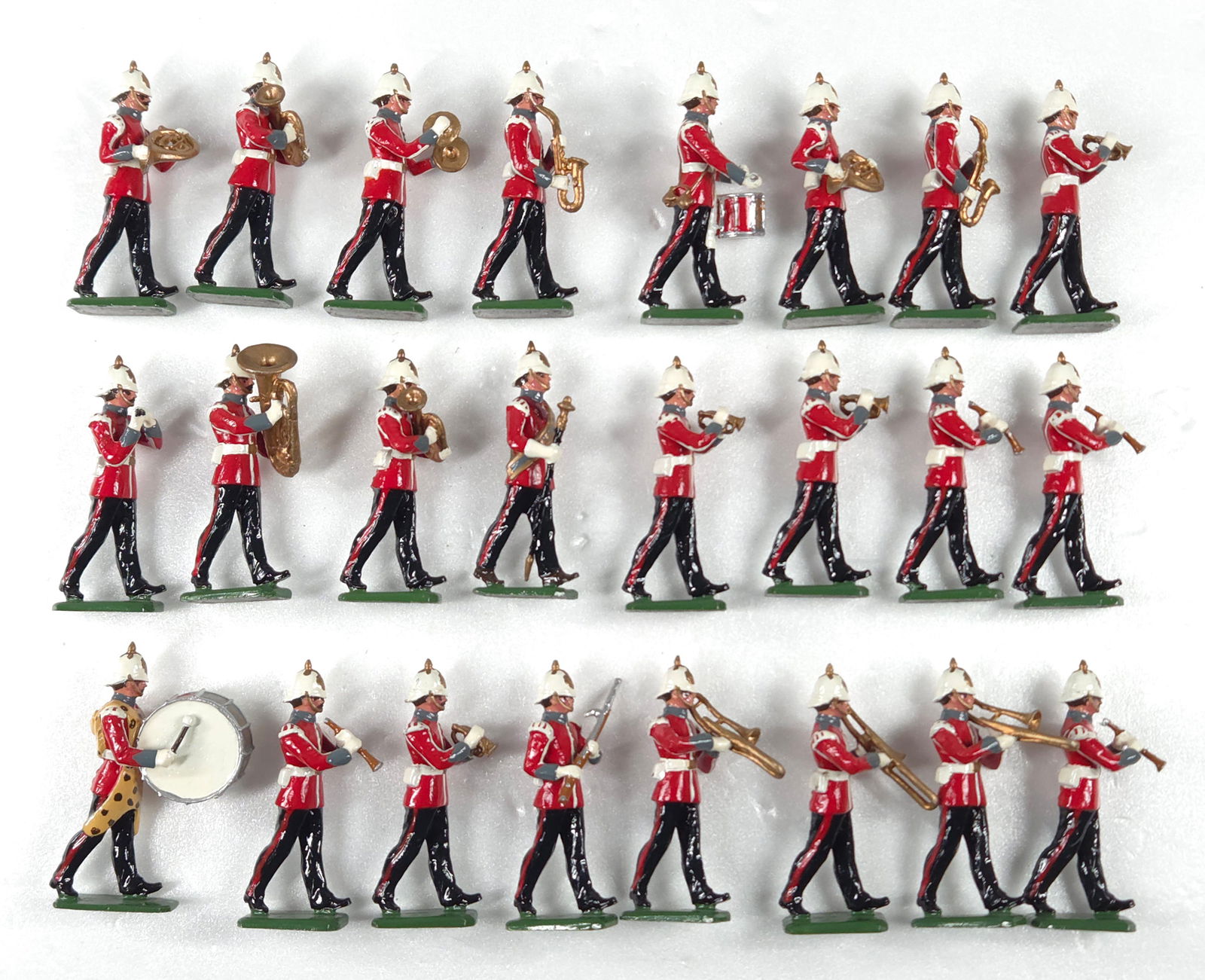 24-PIECE SARUM BAND OF THE ROYAL GIBRALTAR REGT.: ALL REMAIN IN GOOD CONDITION, SHOWING SOME MINIMAL WEAR.