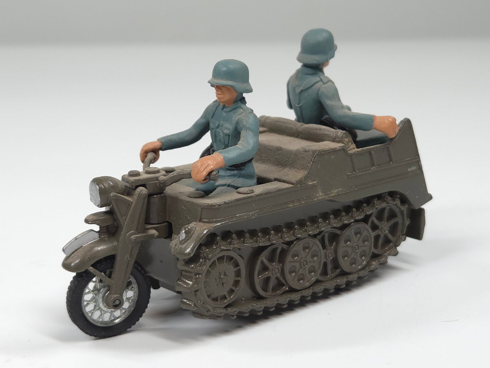 BRITAINS LTD KETTENKRAD MOTORCYCLE: REMAINS IN VERY GOOD CONDITION, SHOWING SOME TYPICAL WEAR.