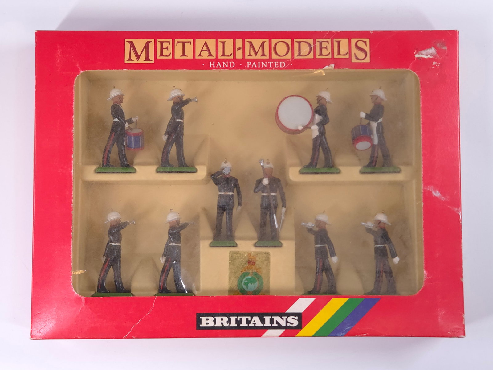BRITAINS NO. 7204 ROYAL MARINES DRUMS & BUGLES: REMAINS IN VERY GOOD CONDITION WITH ORIGINAL BOX. BOX SHOWING SOME WEAR.