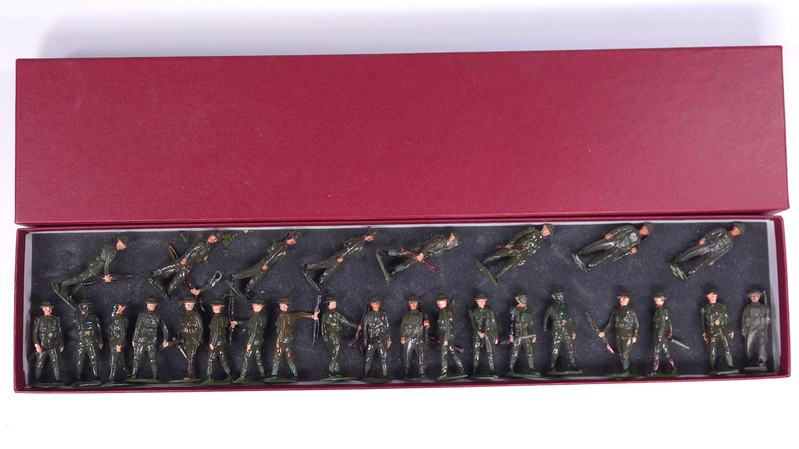 27) VINTAGE BRITAIN BRITISH INFANTRY SOLDIERS (1 of 6)