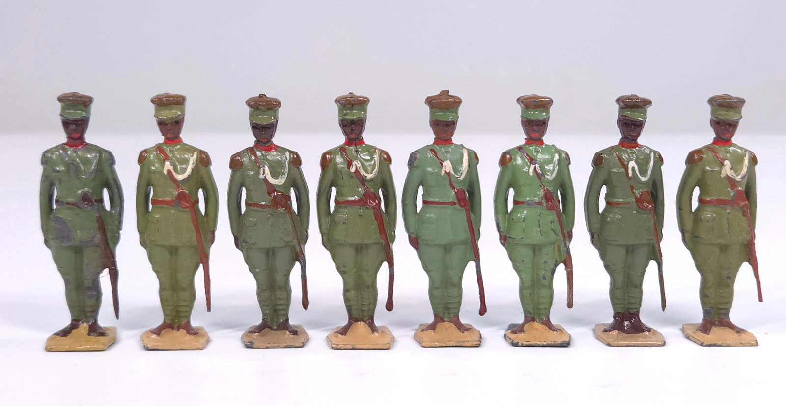 VINTAGE BRITAIN SET NO. 1424 BODYGUARD OF EMPEROR OF ETHIOPIA (1 of 5)