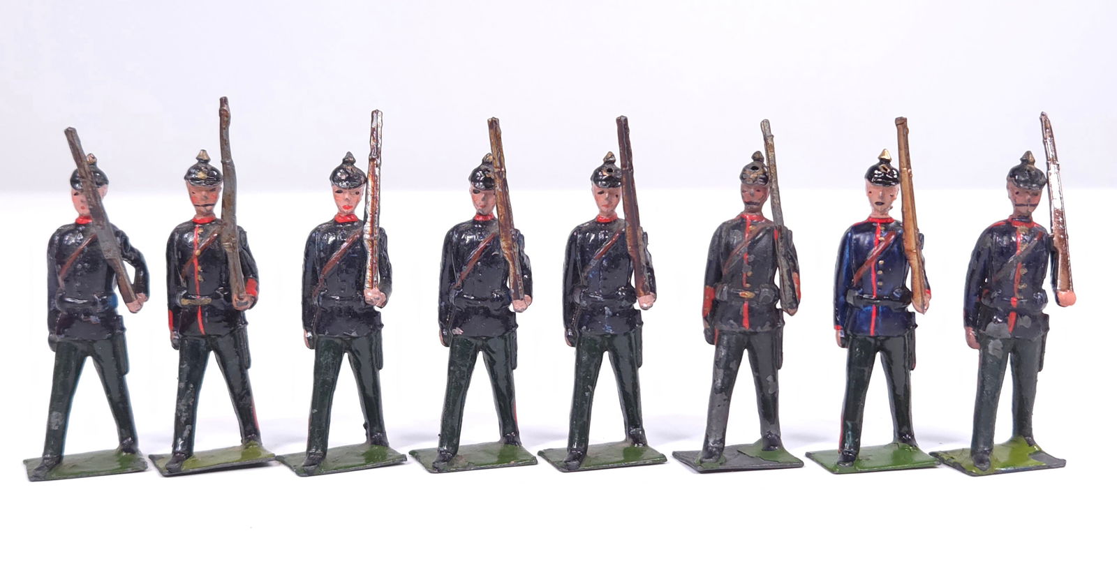 VINTAGE BRITAIN SET NO. 154 PRUSSIAN INFANTRY (1 of 5)