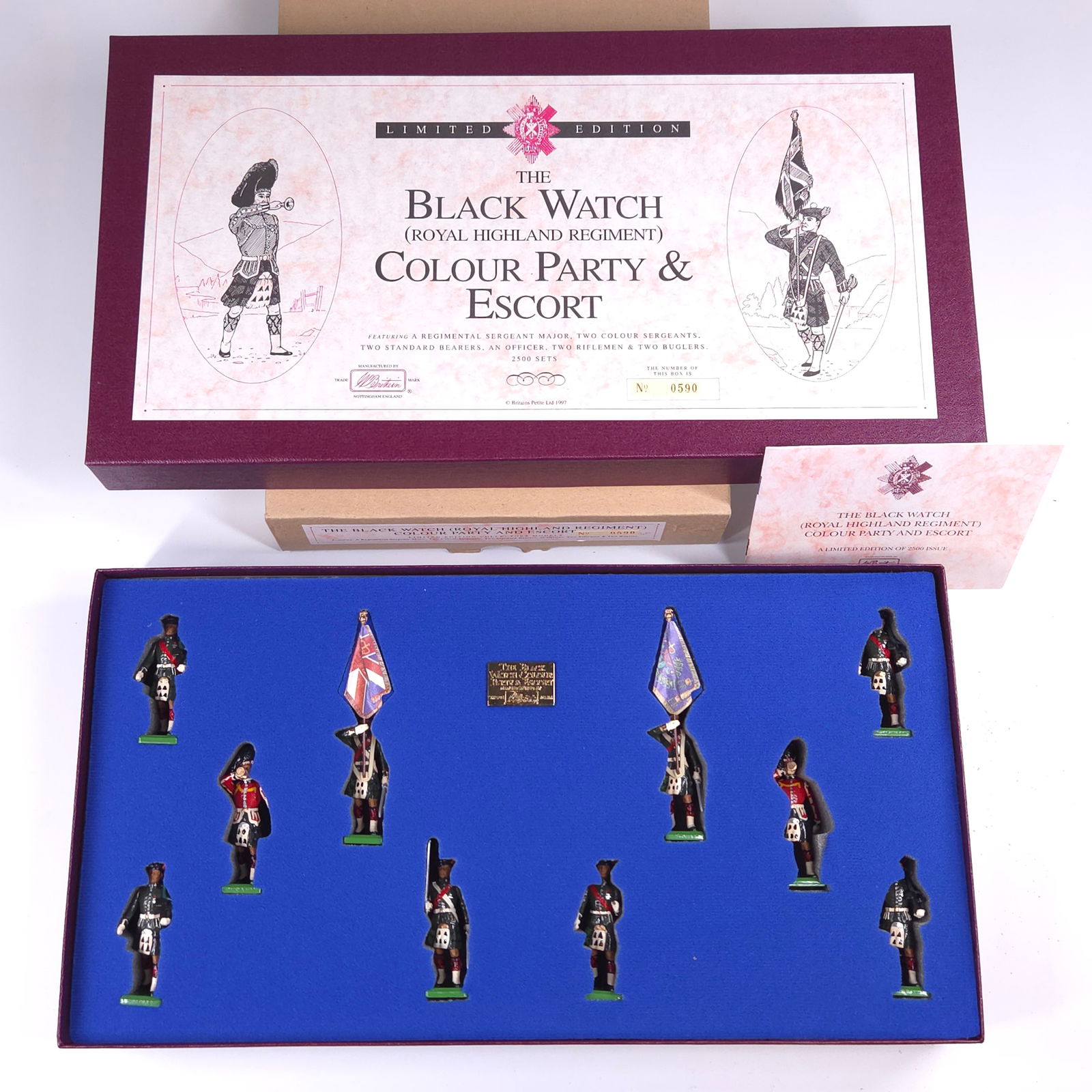 W. BRITAIN NO. 5297 THE BLACK WATCH ROYAL HIGHLAND RGT.: SET REMAINS IN EXCELLENT CONDITION WITH BOX.