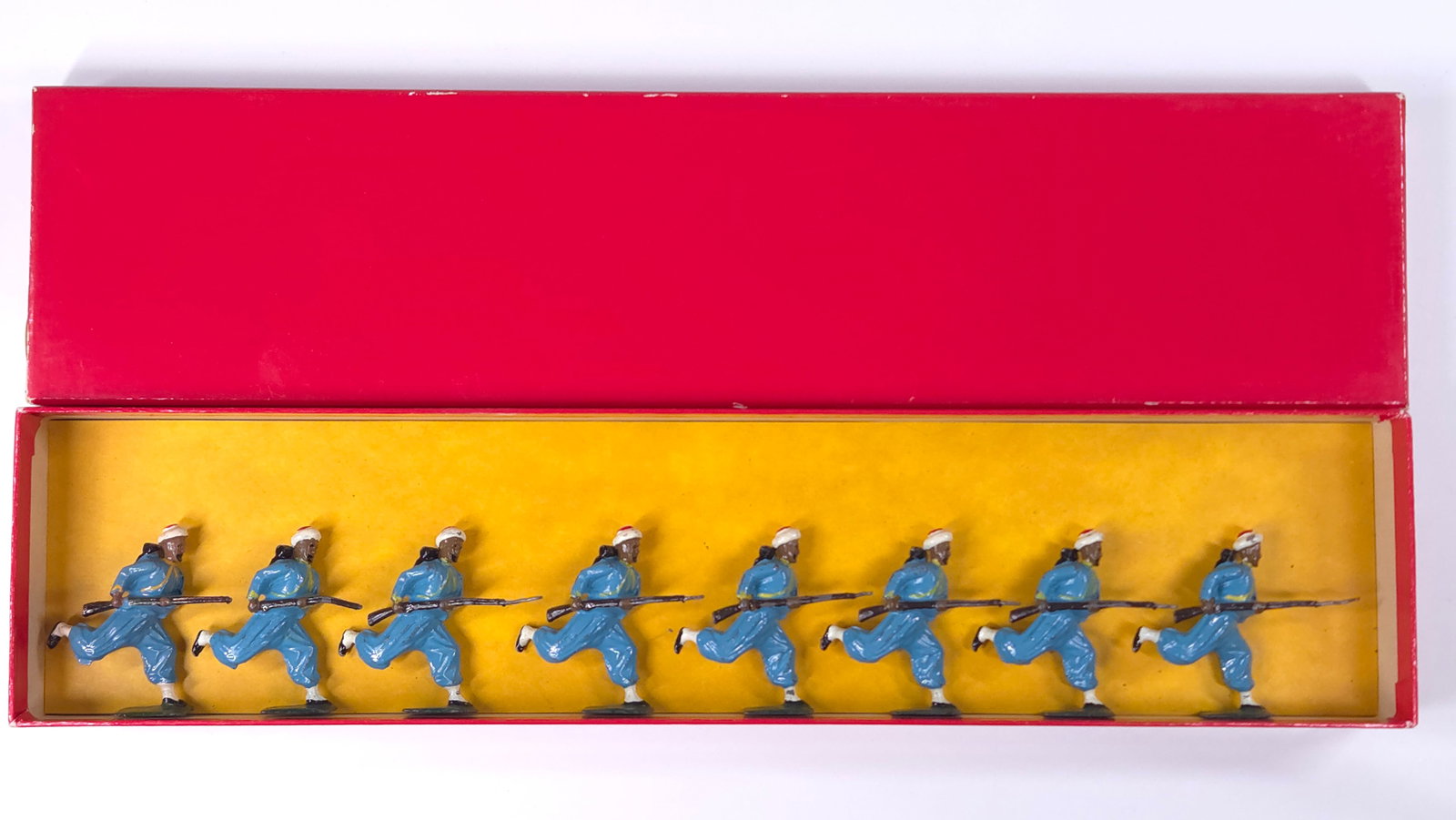 8) VINTAGE BRITAIN BRITISH FRENCH RIFLE CORPS: ALL REMAIN IN GOOD CONDITION, SHOWING SOME TYPICAL WEAR. SOME SHOWING MORE PAINT WEAR THAN OTHERS. REPLACEMENT BOX.