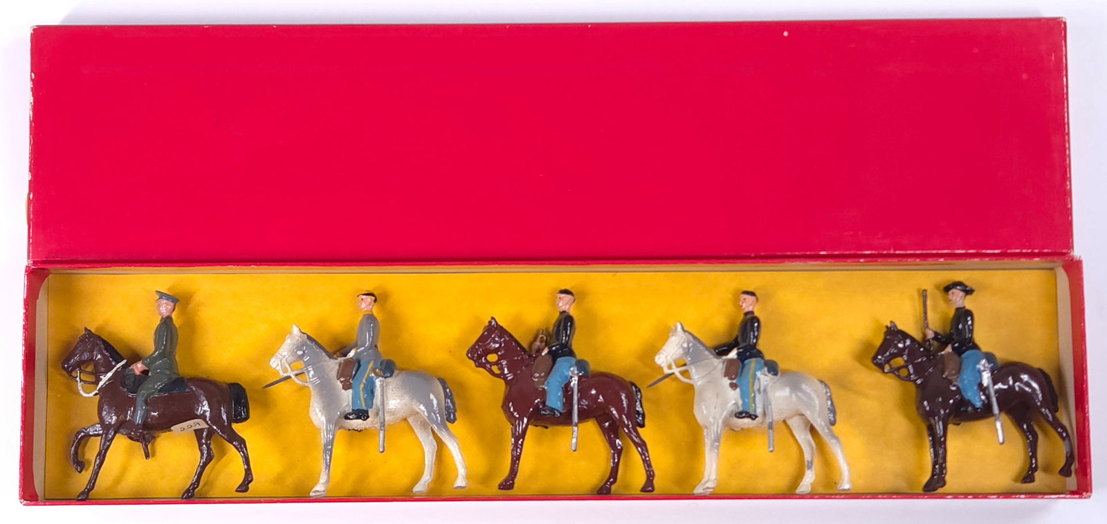 5) VINTAGE BRITAIN MOUNTED SOLDIERS CAVALRY (1 of 5)