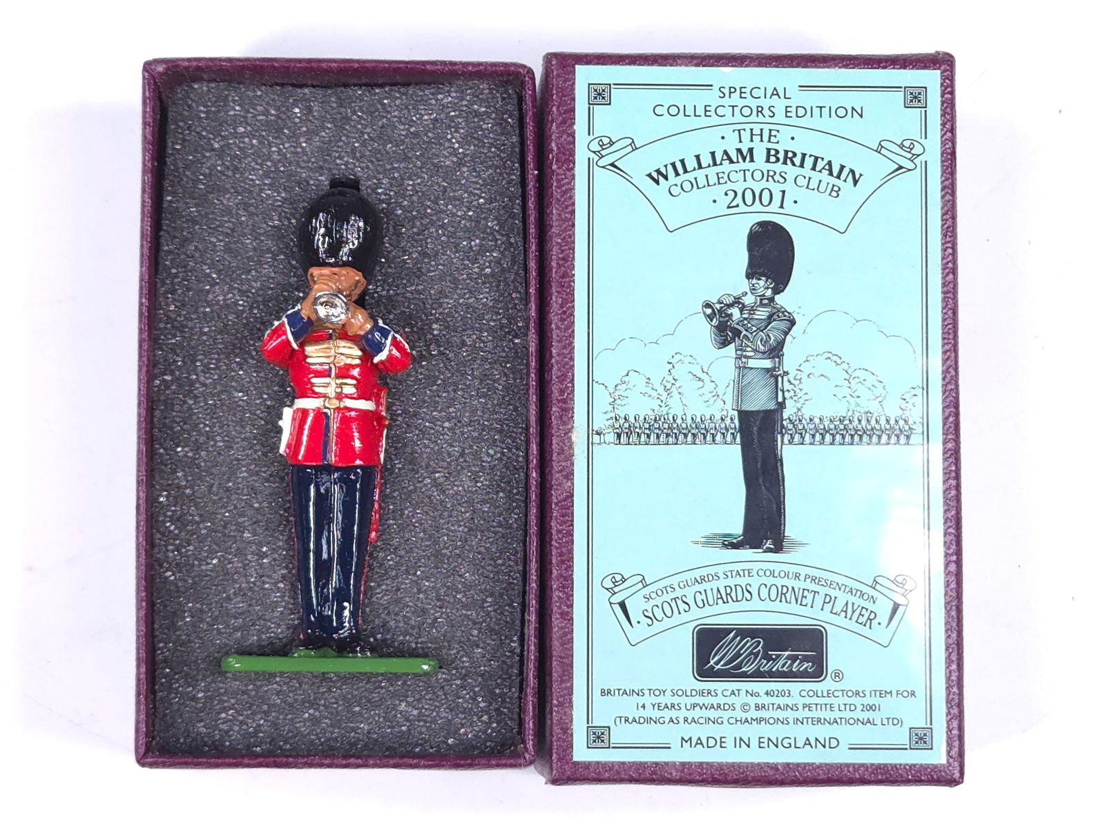 W. BRITAIN CC 2001 SCOTS GUARDS CORNET PLAYER (1 of 3)