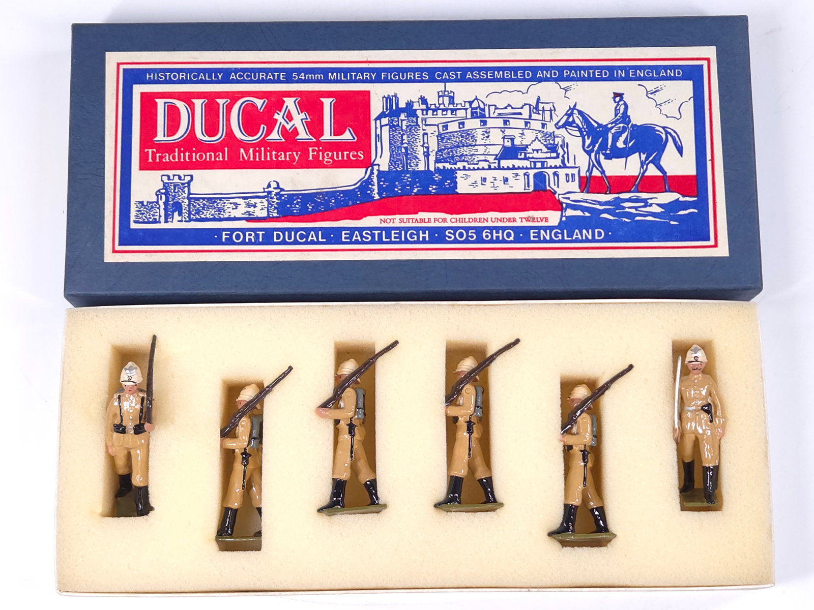DUCAL MODELS THE WELSH GUARDS MARCHING (1 of 5)
