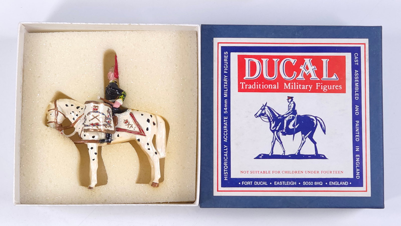 DUCAL MODELS 6TH DRAGOON GUARDS CARABINIERS (1 of 3)