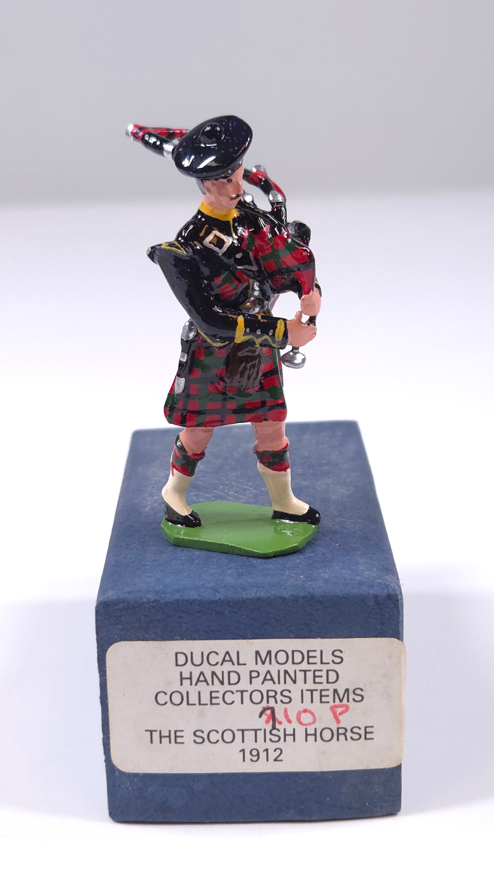 DUCAL MODELS THE SCOTTISH HORSE 1912 (1 of 3)