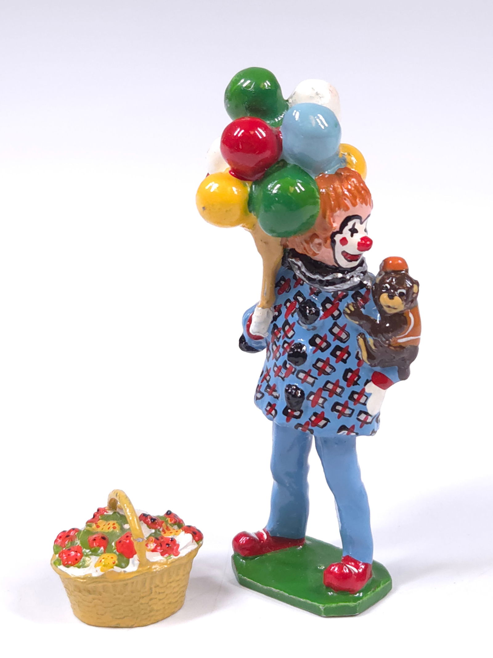 DUCAL MODELS CLOWN W/ BALLOONS (1 of 3)
