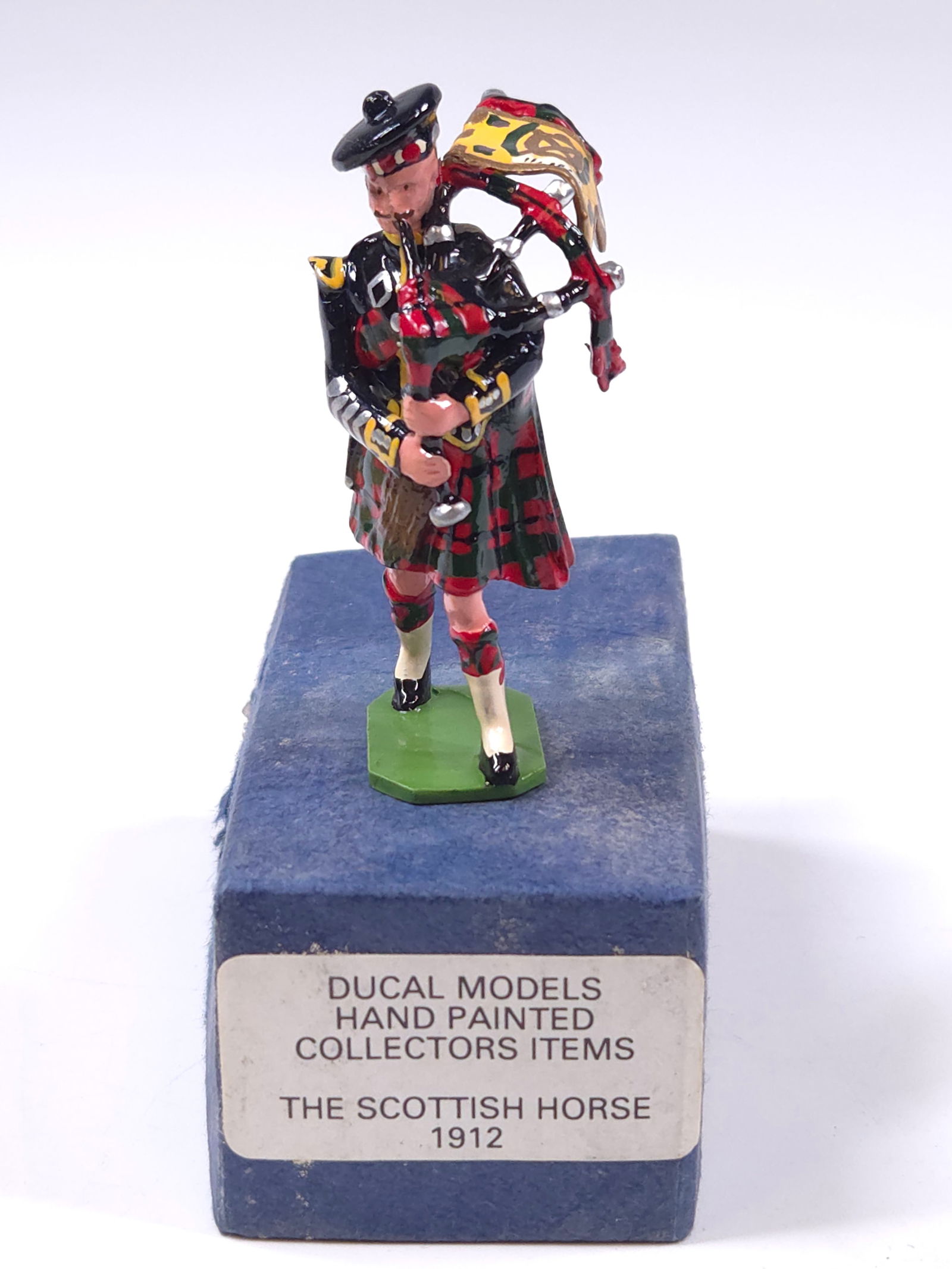 DUCAL MODELS THE SCOTTISH HORSE 1912 (1 of 4)