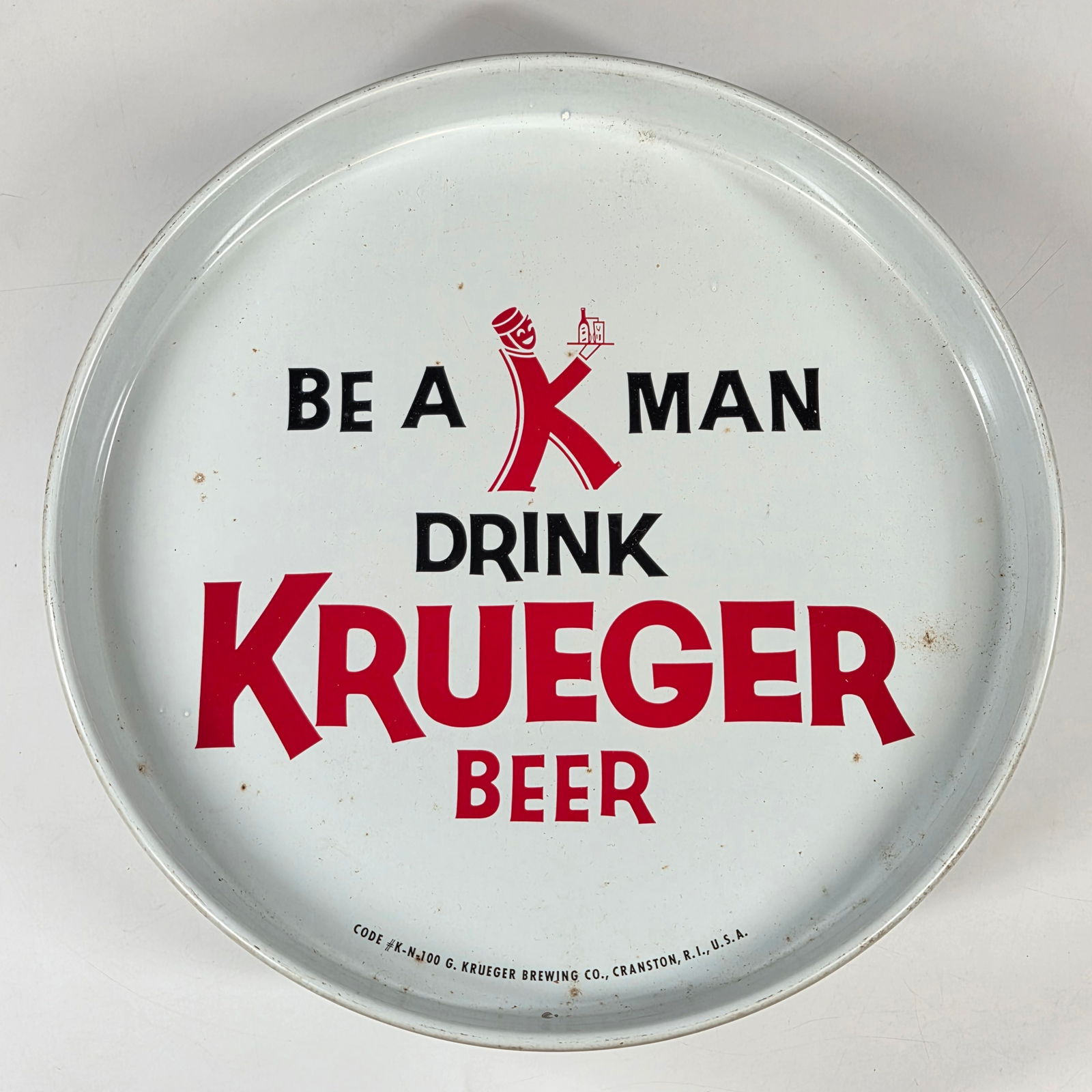 VINTAGE KRUEGER BE A MAN ADVERTISING BEER TRAY: REMAINS IN GOOD CONDITION, SHOWING SOME TYPICAL WEAR.