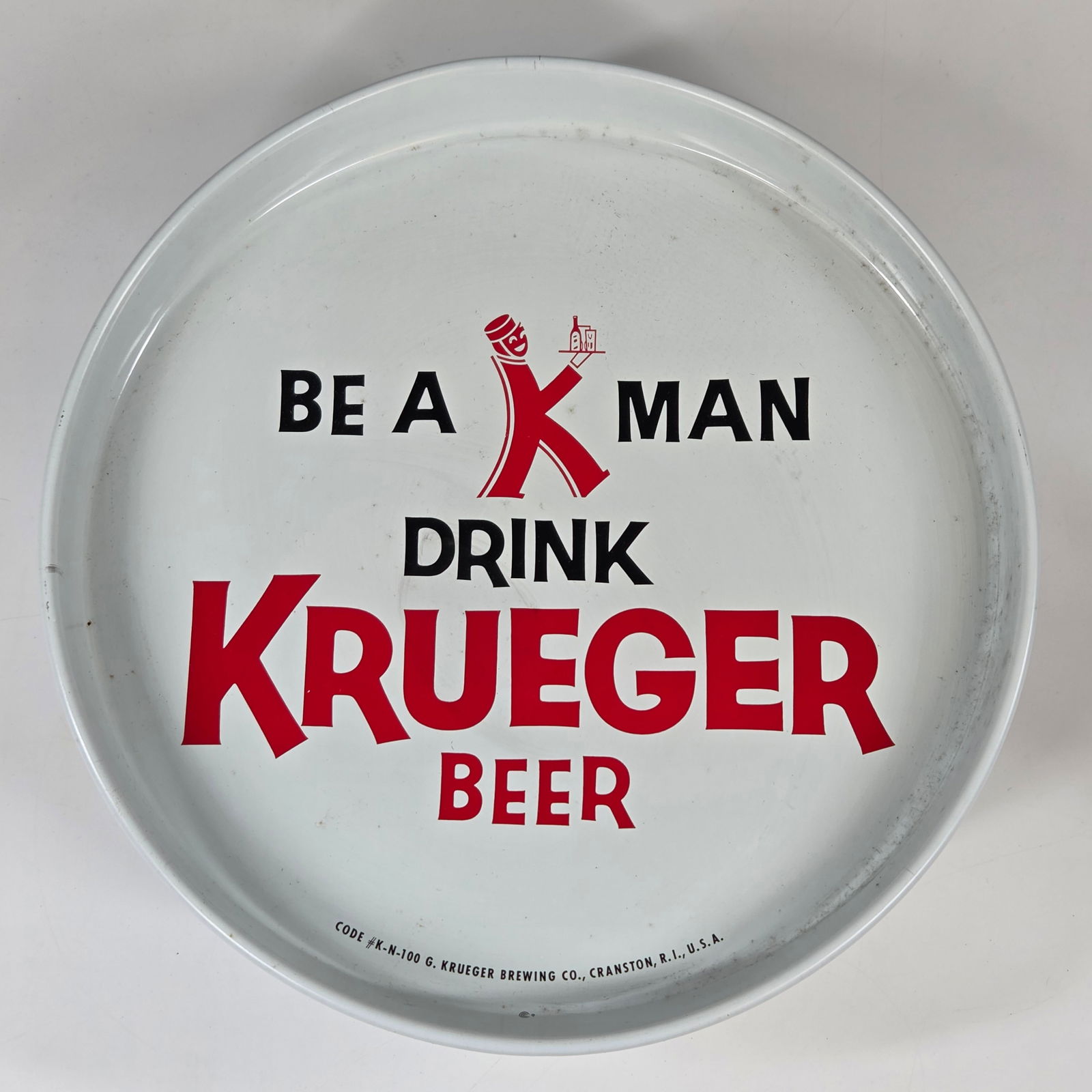 VINTAGE KRUEGER BE A MAN ADVERTISING BEER TRAY: REMAINS IN GOOD CONDITION, SHOWING SOME TYPICAL WEAR.
