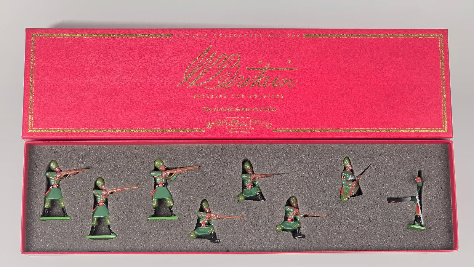 BRITAIN 00134 BRITISH ARMY INDIAN 125TH NAPIER RIFLES: REMAINS IN EXCELLENT CONDITION WITH BOX.