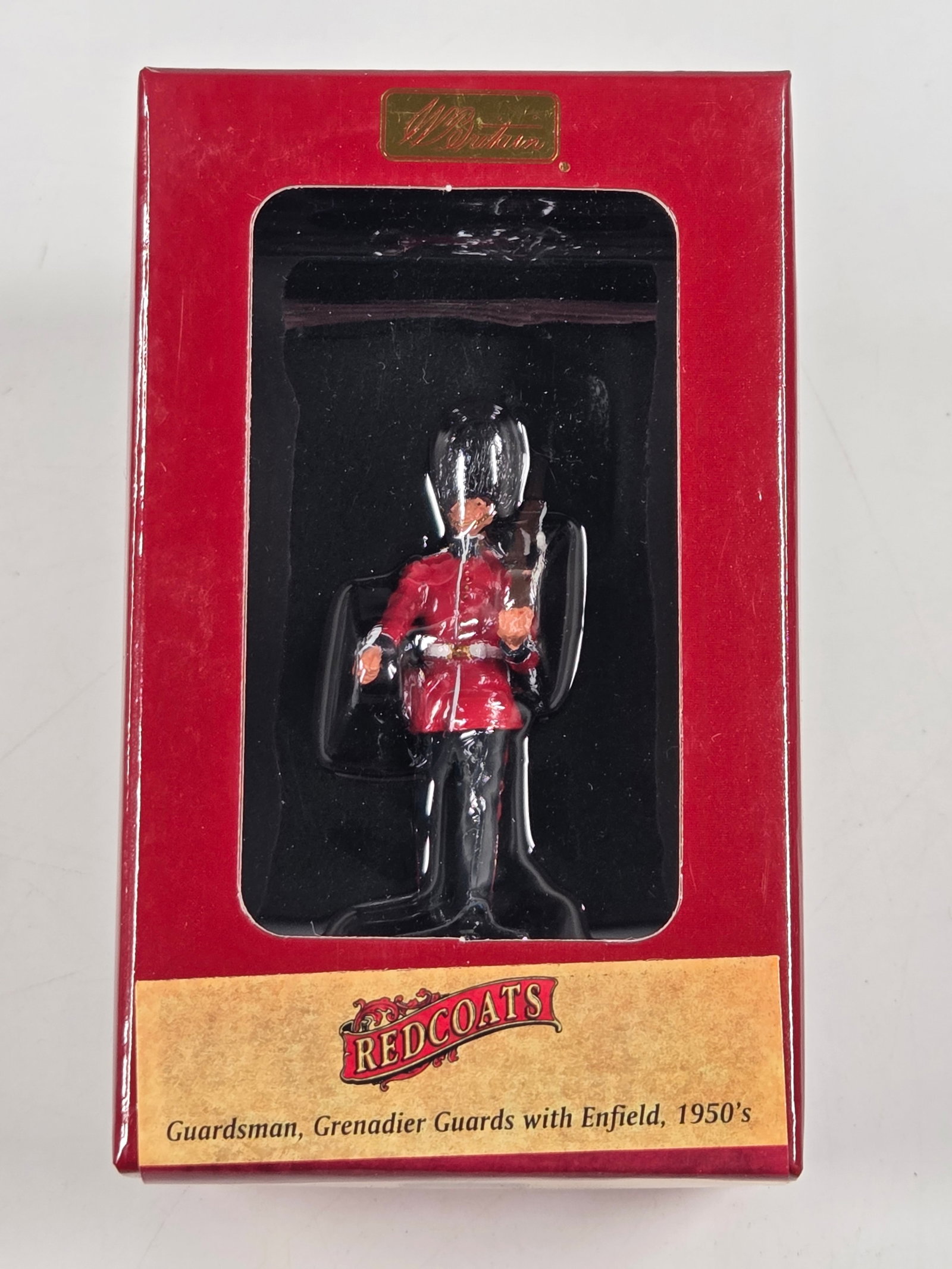 BRITAIN 44033 GUARDSMAN, GRENADIER GUARDS W/ ENFIELD (1 of 2)