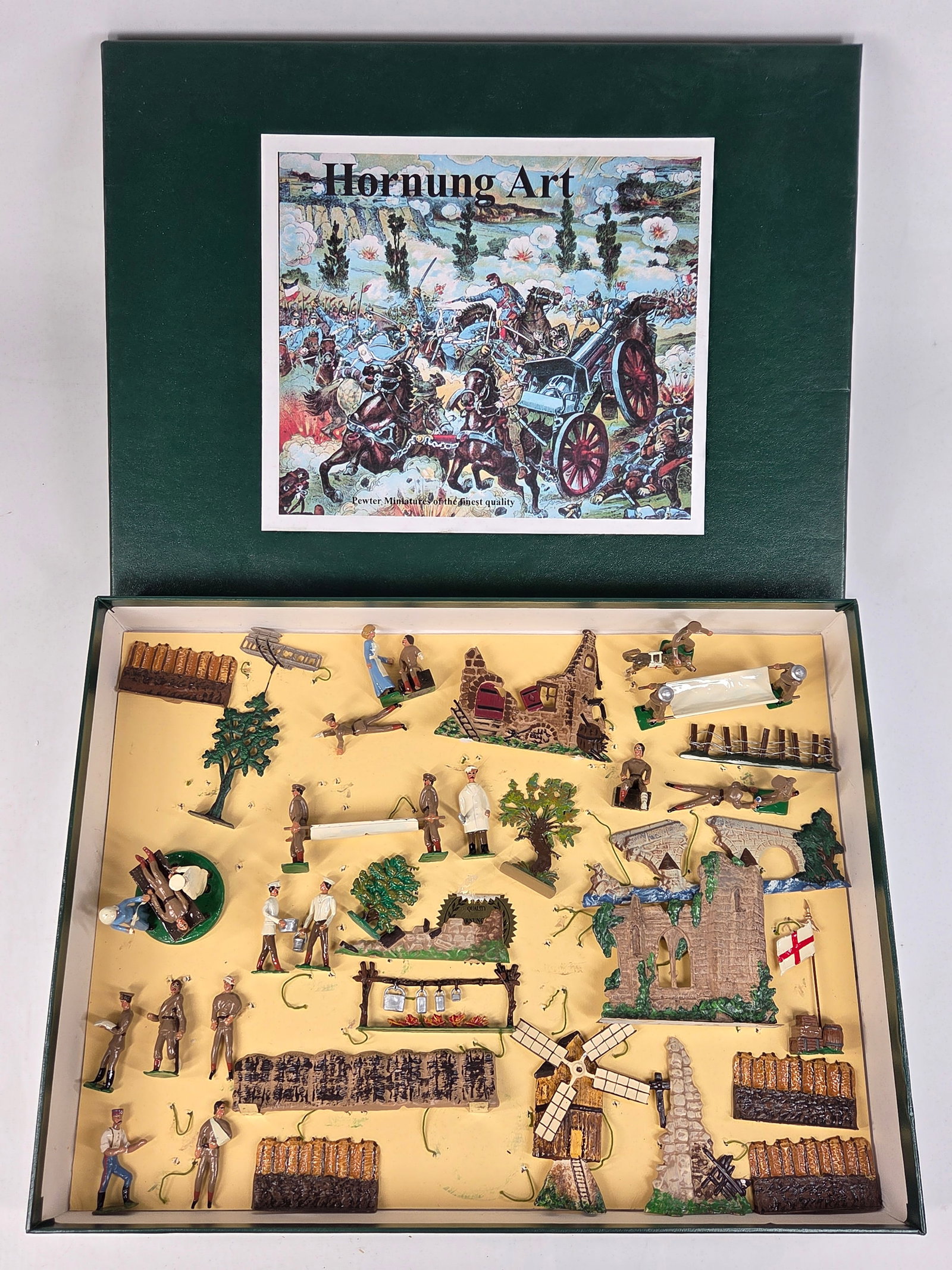 HORNUNG ART MINIATURE PEWTER SOLDIER DIORAMA SET: SET REMAINS IN VERY GOOD CONDITION WITH BOX.