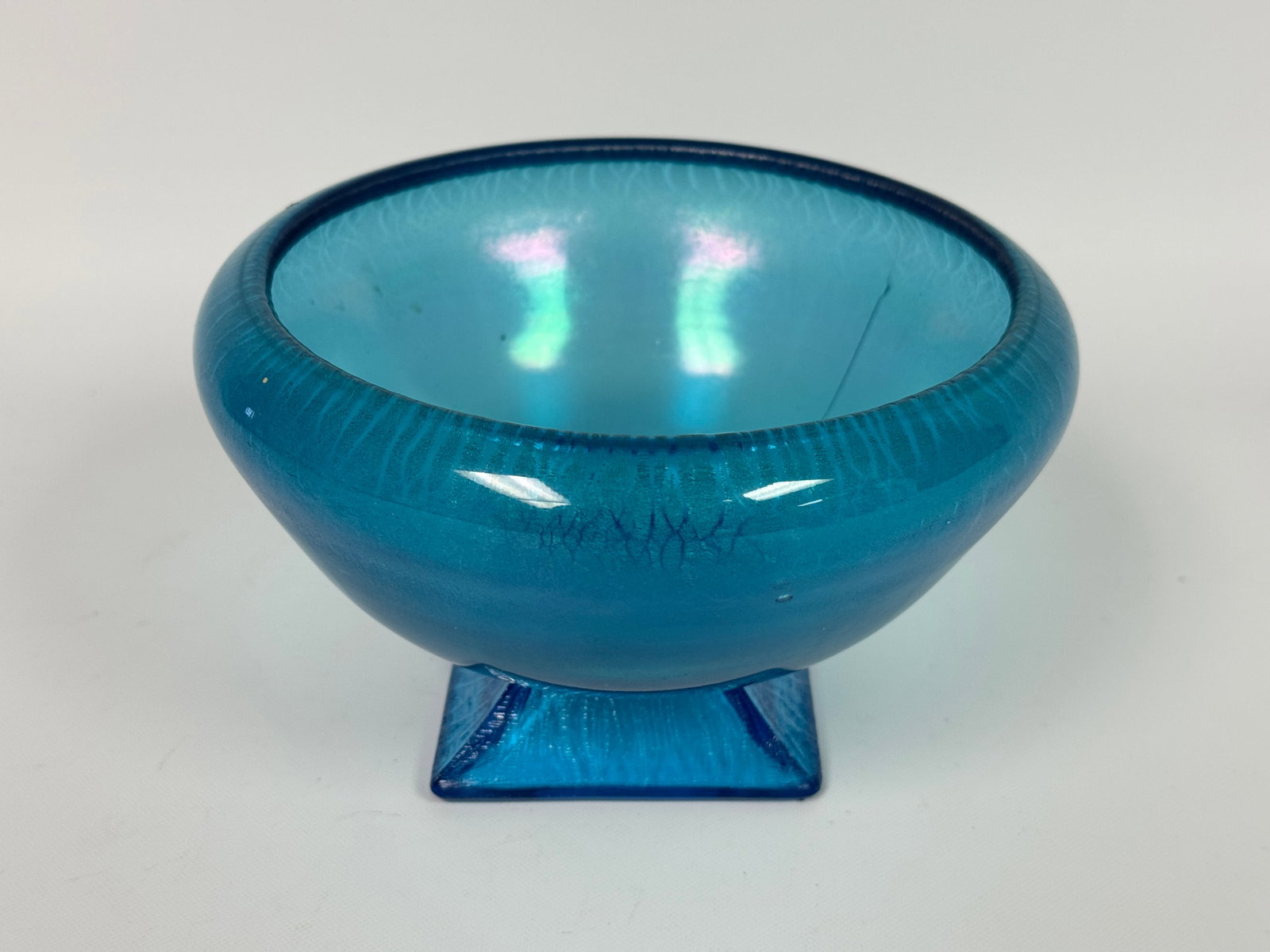 NORTHWOOD CELESTE BLUE TREE OF LIFE STRETCH GLASS BOWL (1 of 4)