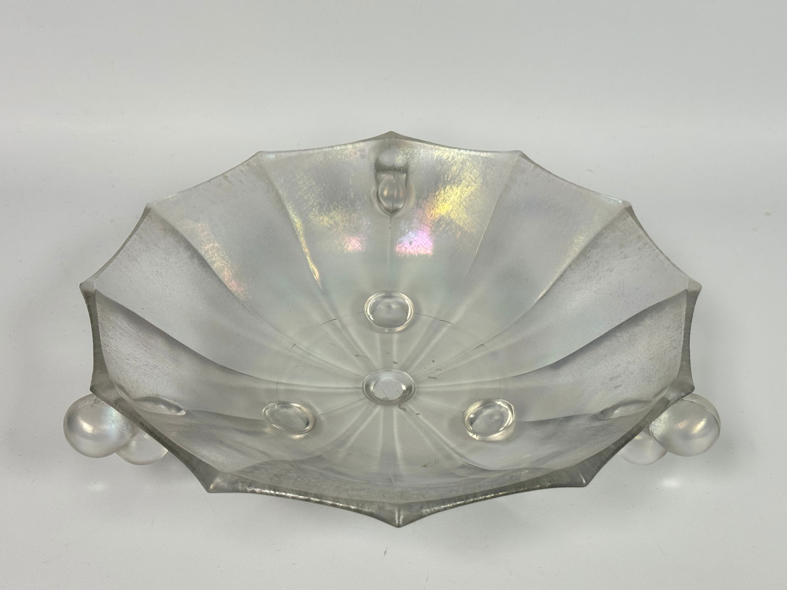 FOSTORIA IRIDESCENT GLASS CONSOLE BOWL: REMAINS IN VERY GOOD CONDITION, NO CHIPS OR CRACKS.