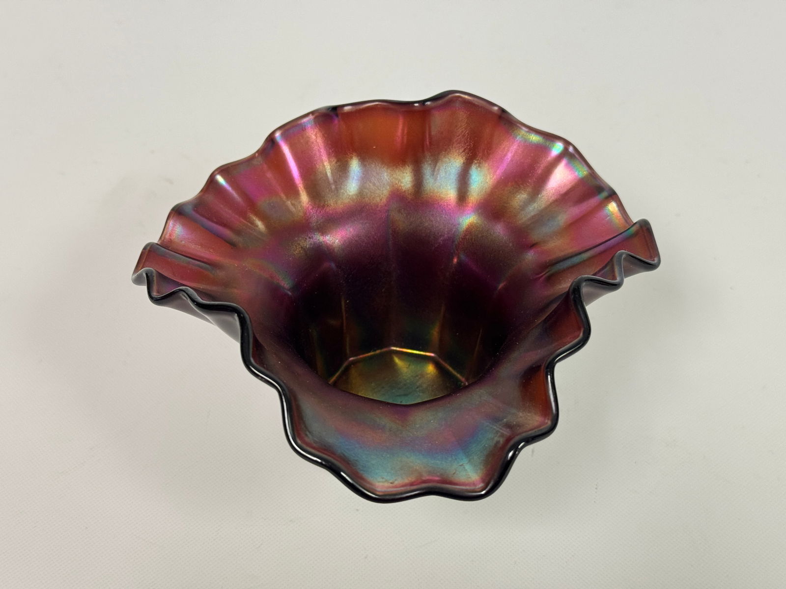 DUGAN AMETHYST CARNIVAL GLASS PINCHED EDGE VASE (1 of 4)