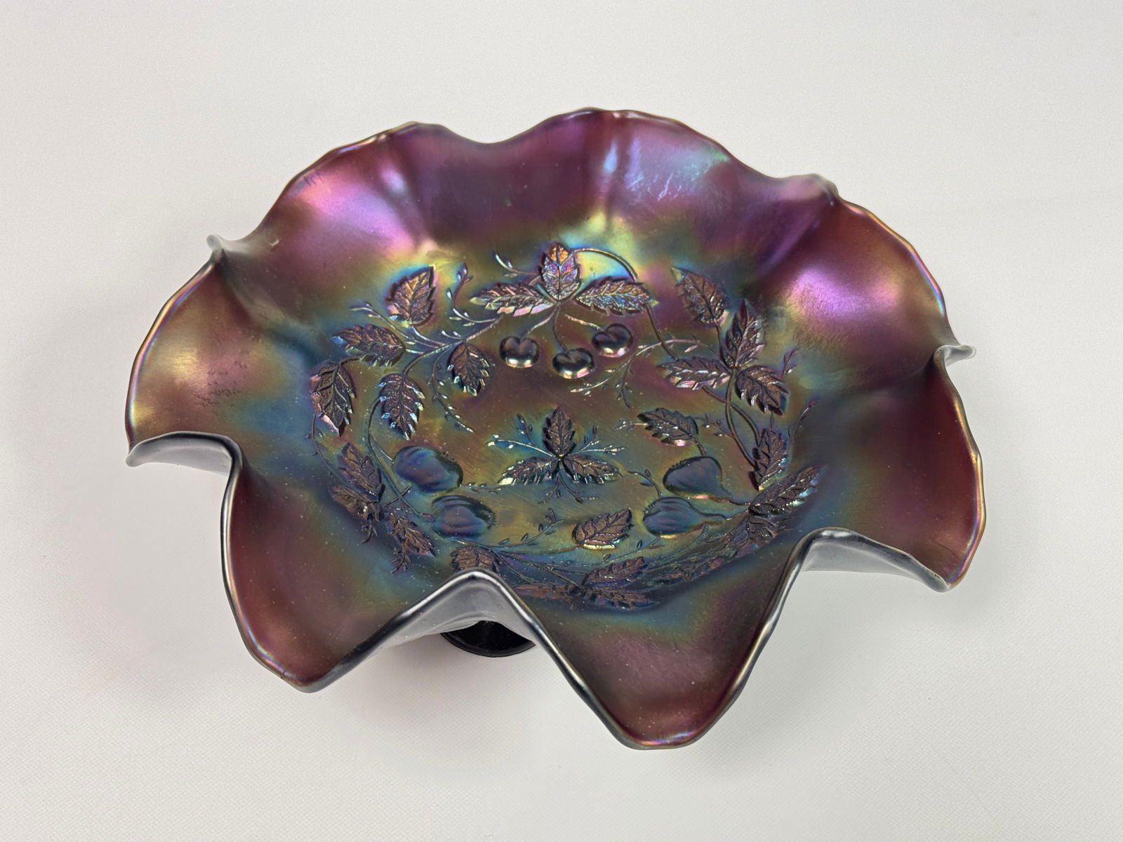 NORTHWOOD THREE FRUITS AMETHYST CARNIVAL GLASS BOWL: REMAINS IN VERY GOOD CONDITION, NO CHIPS OR CRACKS.