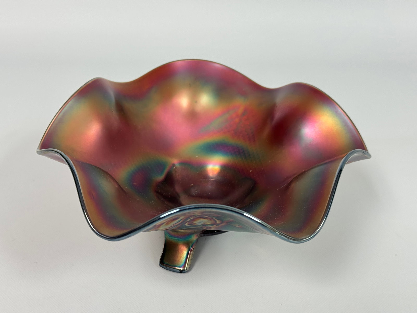 NORTHWOOD FINE CUT & ROSES AMETHYST CARNIVAL GLASS BOWL: REMAINS IN VERY GOOD CONDITION, NO CHIPS OR CRACKS.