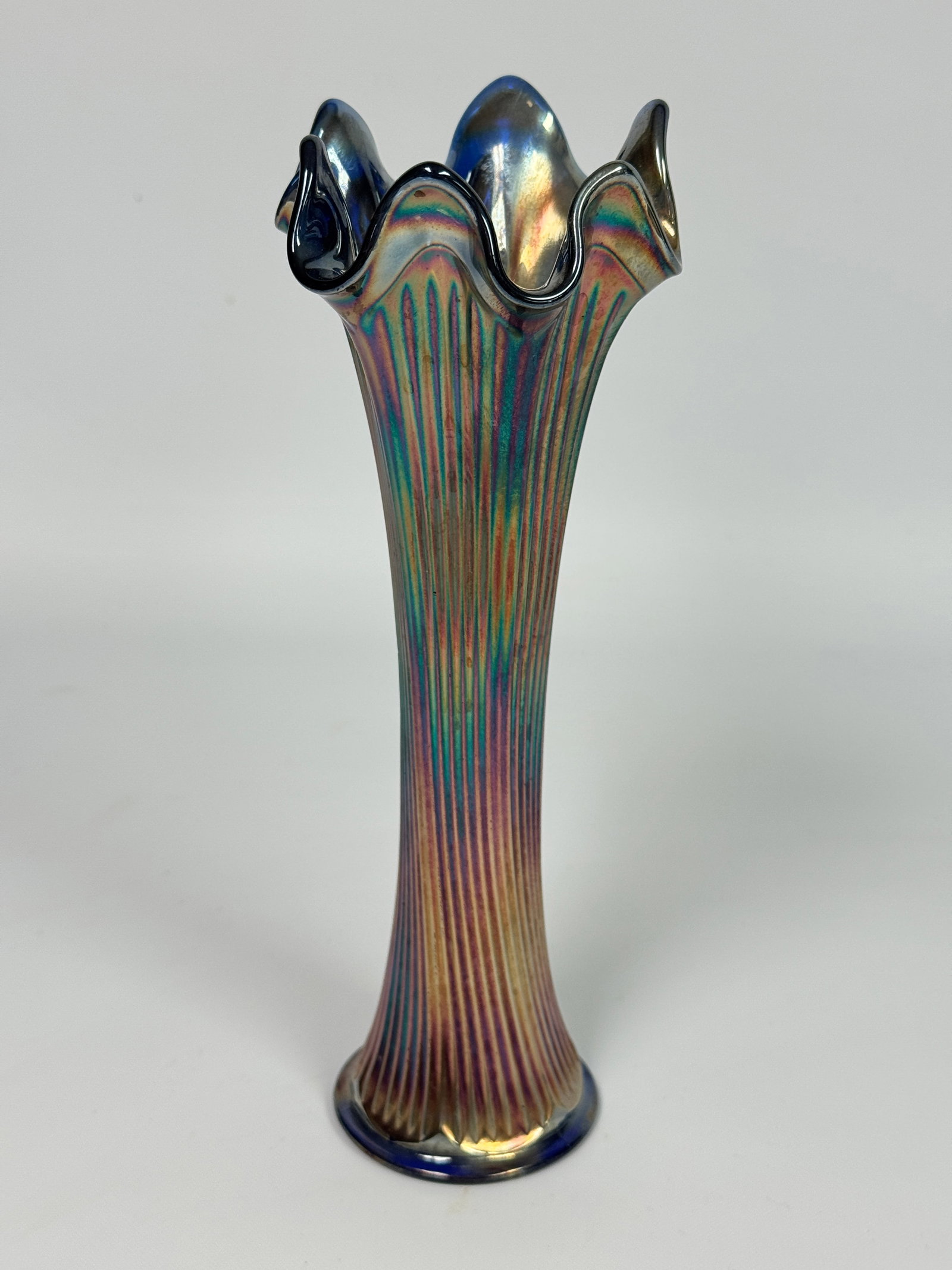 ANTIQUE AMETHYST CARNIVAL SWIRL RIBBED STRETCH VASE (1 of 6)