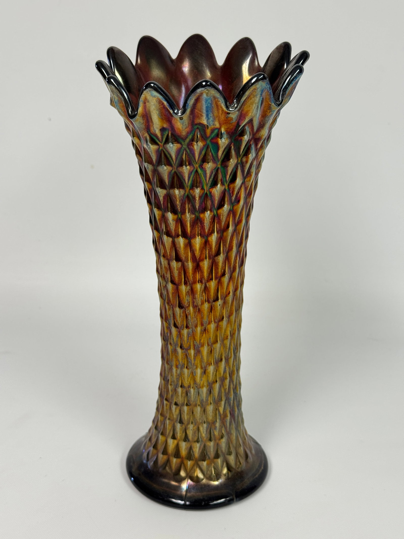 NORTHWOOD DIAMOND QUILTED AMETHYST CARNIVAL VASE (1 of 6)