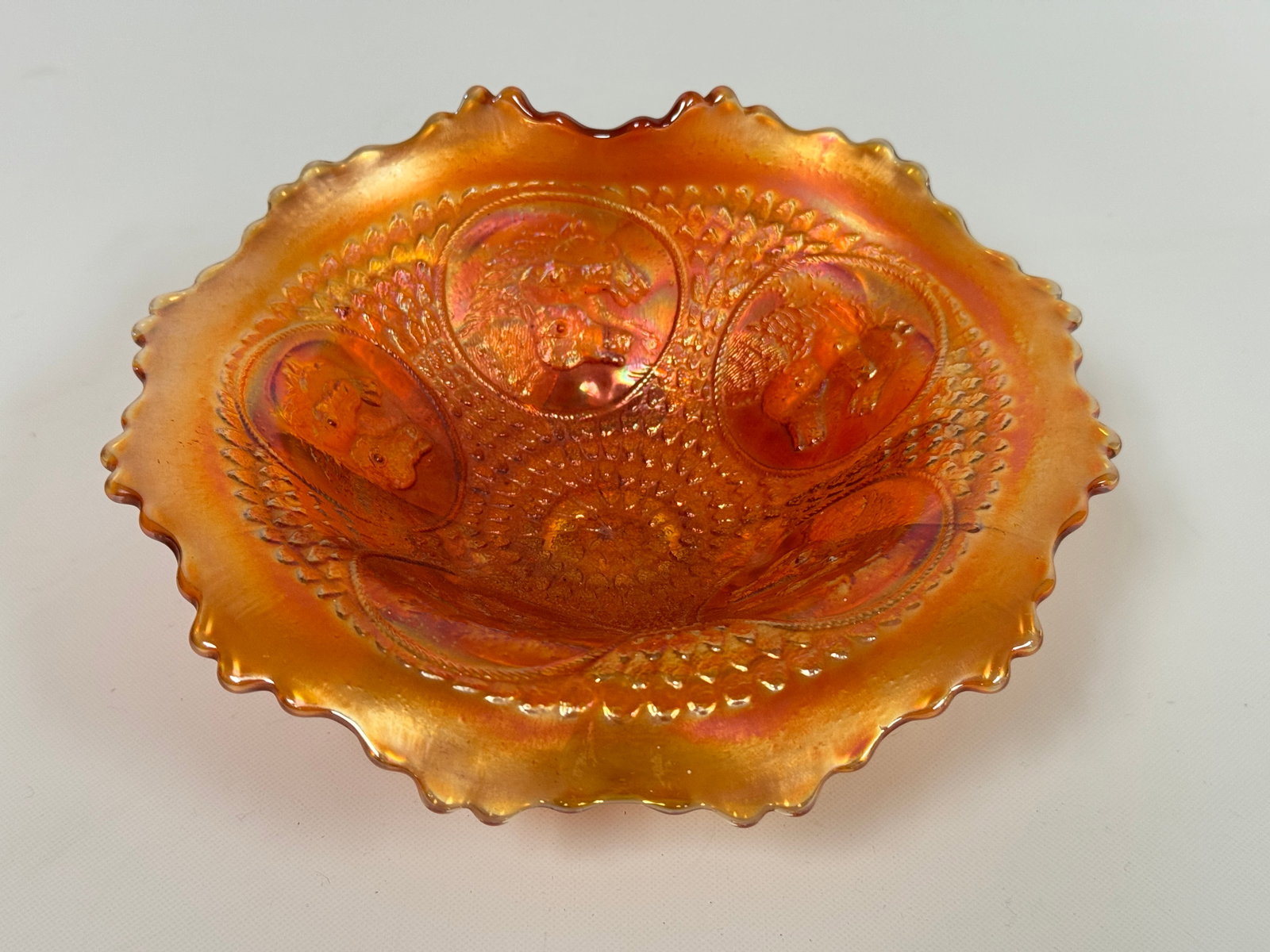 FENTON MARIGOLD HORSE MEDALLION CARNIVAL GLASS JACK IN THE PULPIT BOWL: REMAINS IN VERY GOOD CONDITION, NO CHIPS OR CRACKS.