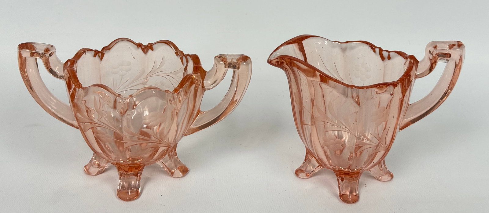 INDIANA GLASS COLONIAL "OLD RELIABLE" PINK DEPRESSION CREAM & SUGAR: BOTH REMAIN IN VERY GOOD CONDITION, NO CHIPS OR CRACKS.