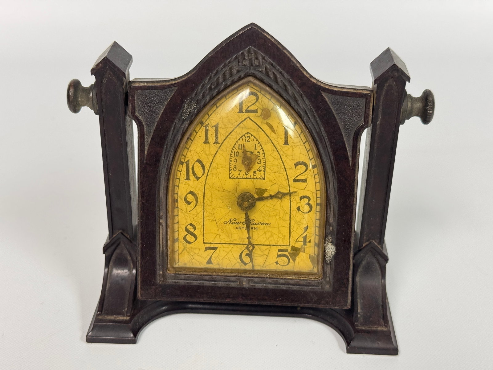 NEW HAVEN ARTLARM CATHEDRAL TABLE CLOCK (1 of 3)