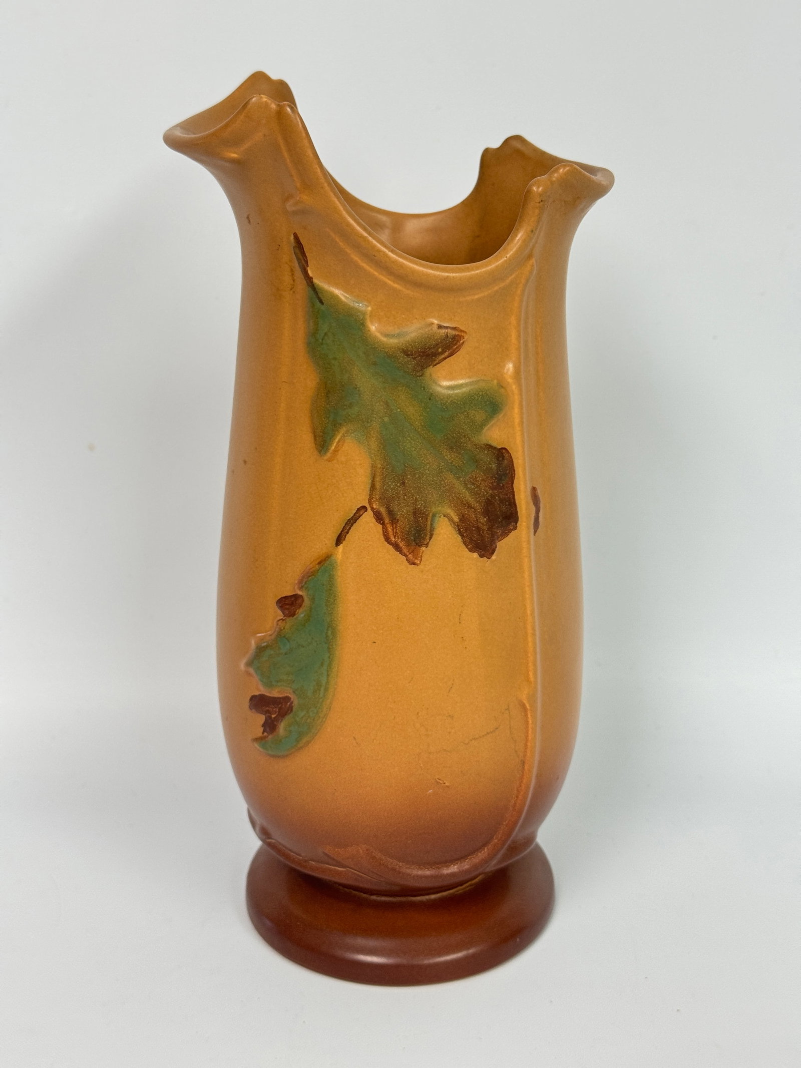 WELLER POTTERY OAK LEAF & ACORN 11" VASE (1 of 7)