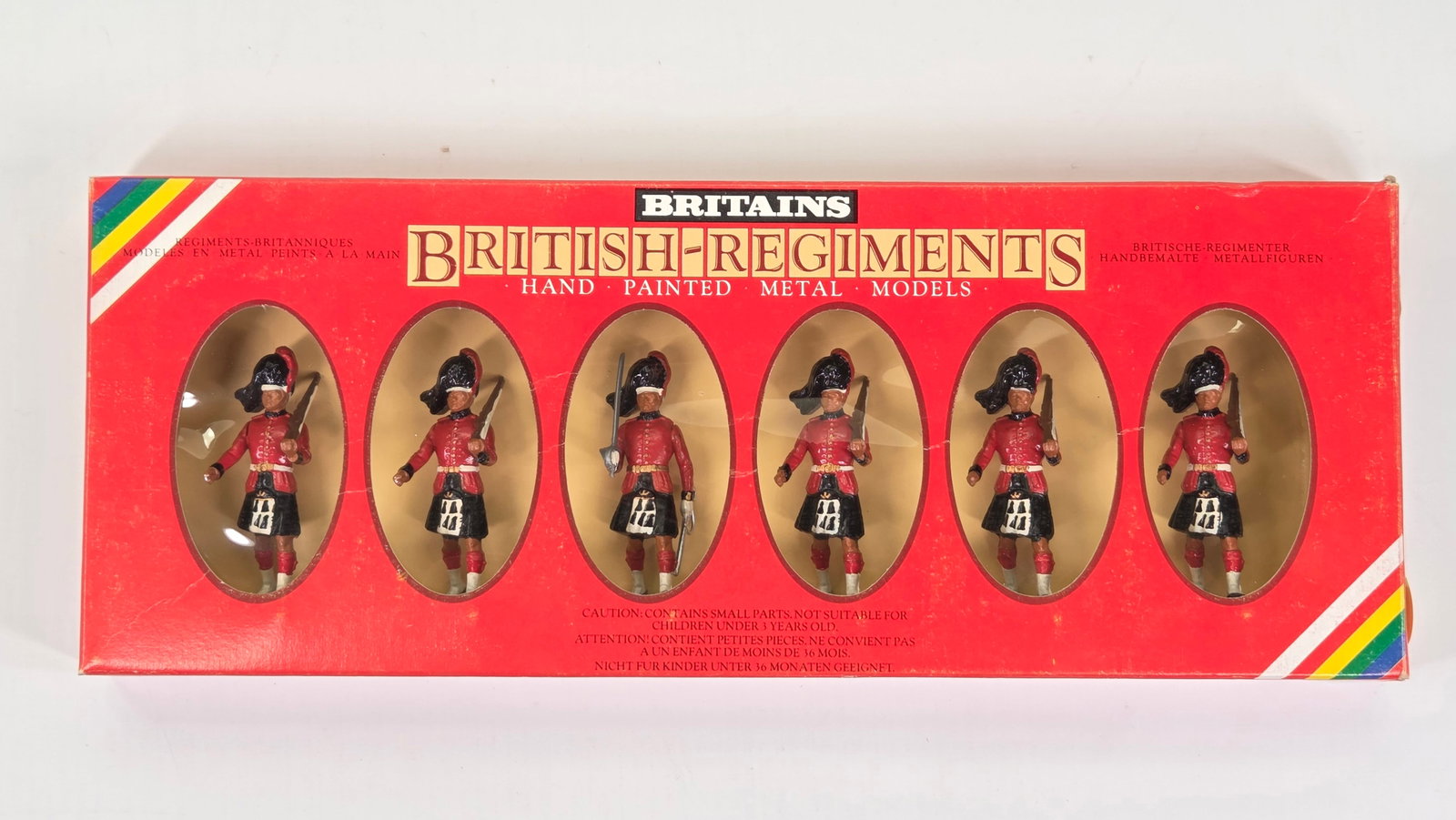 BRITAIN 7235 - 6 BLACK WATCH HIGHLANDERS: REMAINS IN EXCELLENT CONDITION WITH BOX.