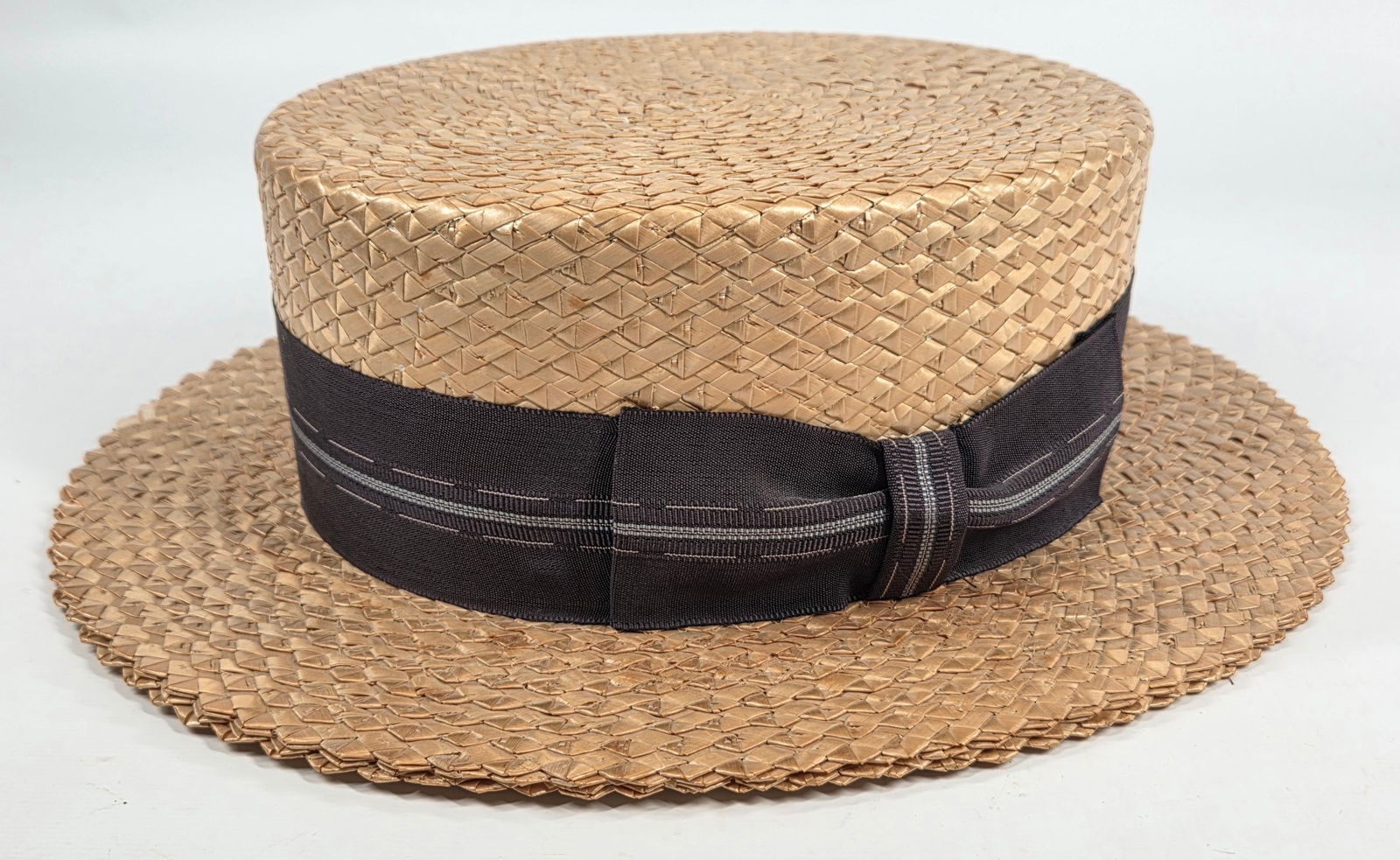 NICE ANTIQUE LINCOLN SUPREME QUALITY STRAW HAT: REMAINS IN VERY GOOD CLEAN UNUSED CONDITION.