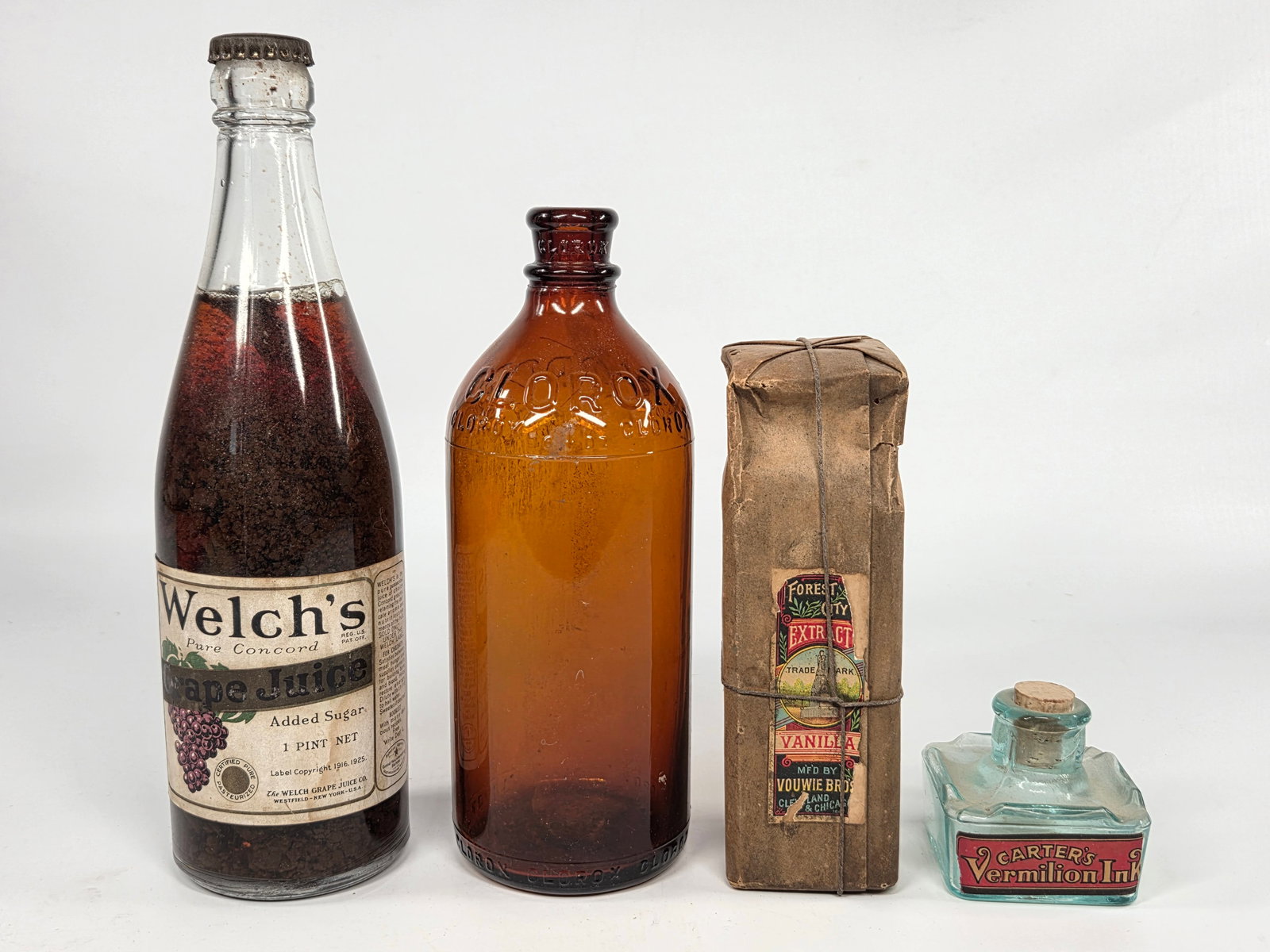 WELCH'S GRAPE JUICE BOTTLE SEALED, EXTRACT, INK, CLOROX (1 of 4)