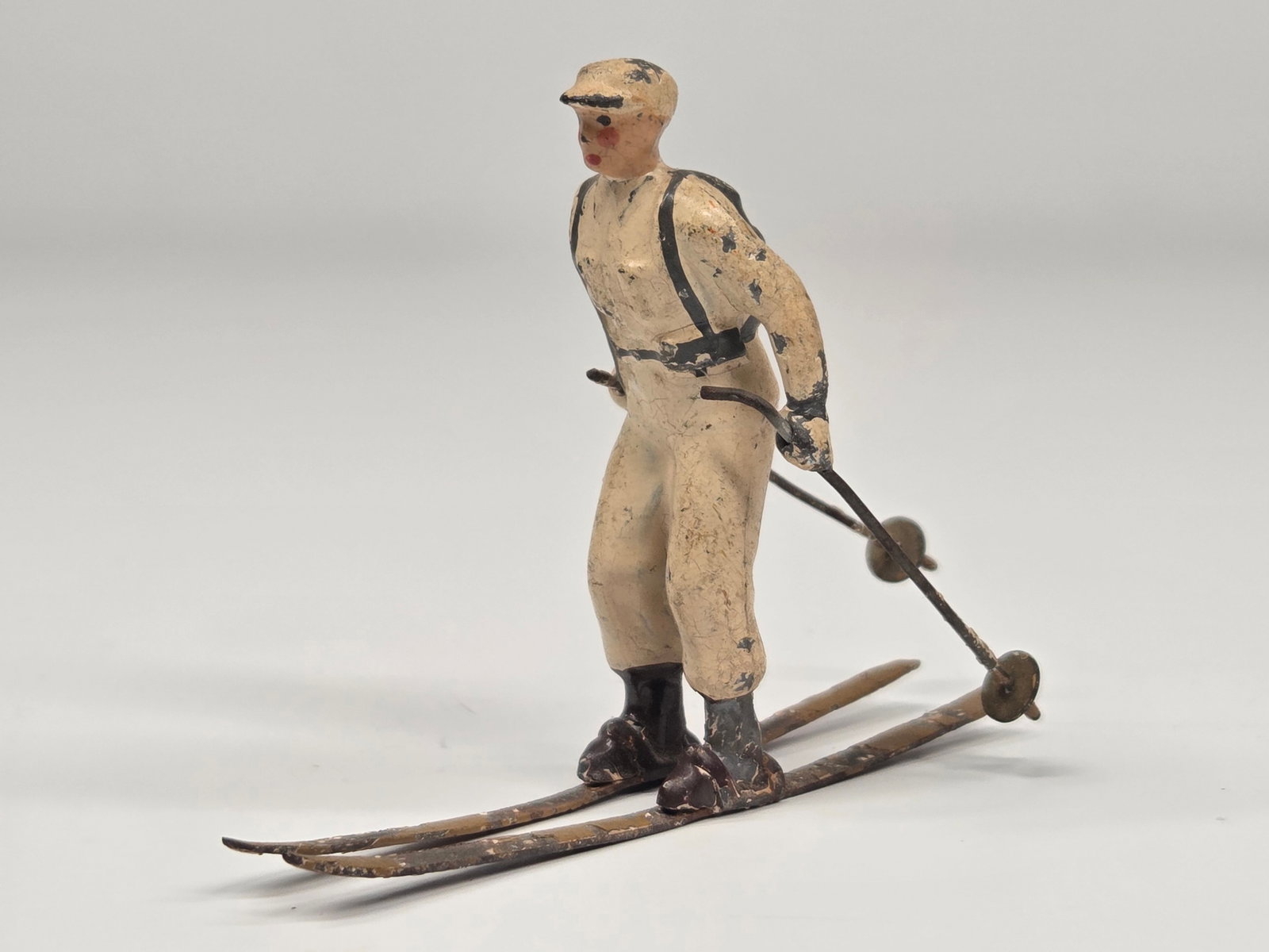 BRITAIN SKI TROOPER LEAD FIGURE (1 of 5)