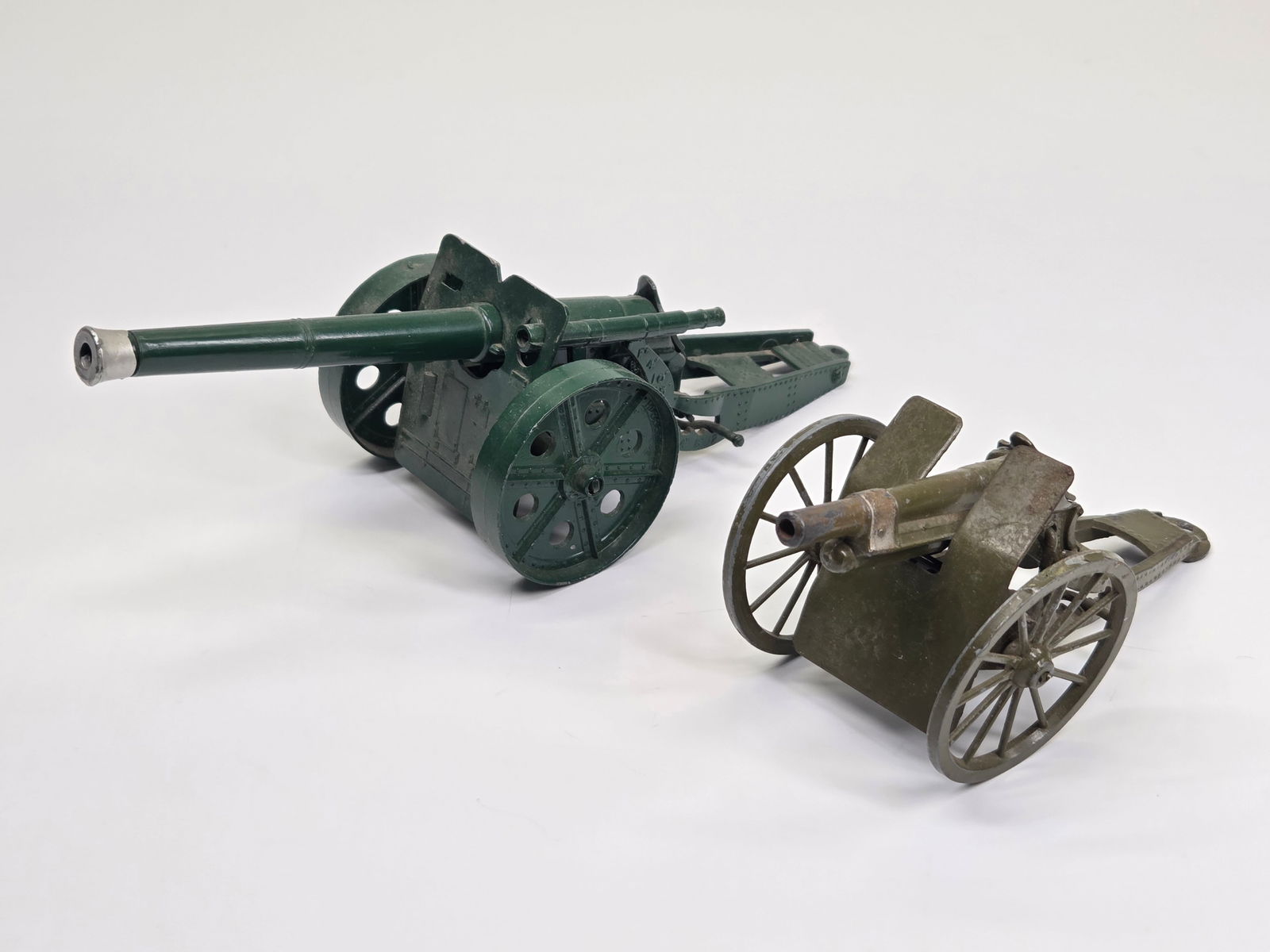 2) BRITAIN TOY MILITARY CANNONS (1 of 10)