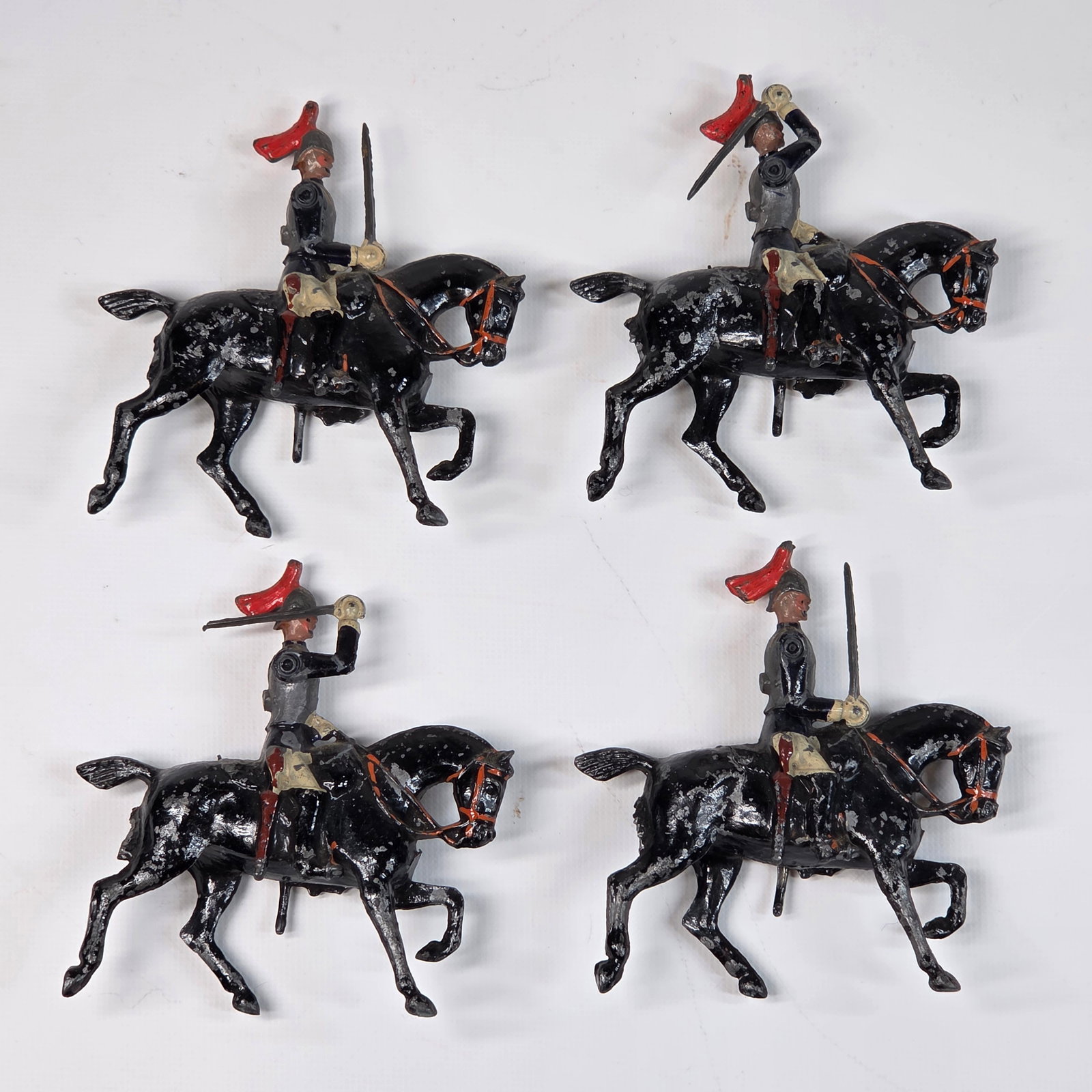 SET OF 4 VINTAGE BRITAIN MOUNTED LEAD SOLDIERS (1 of 4)