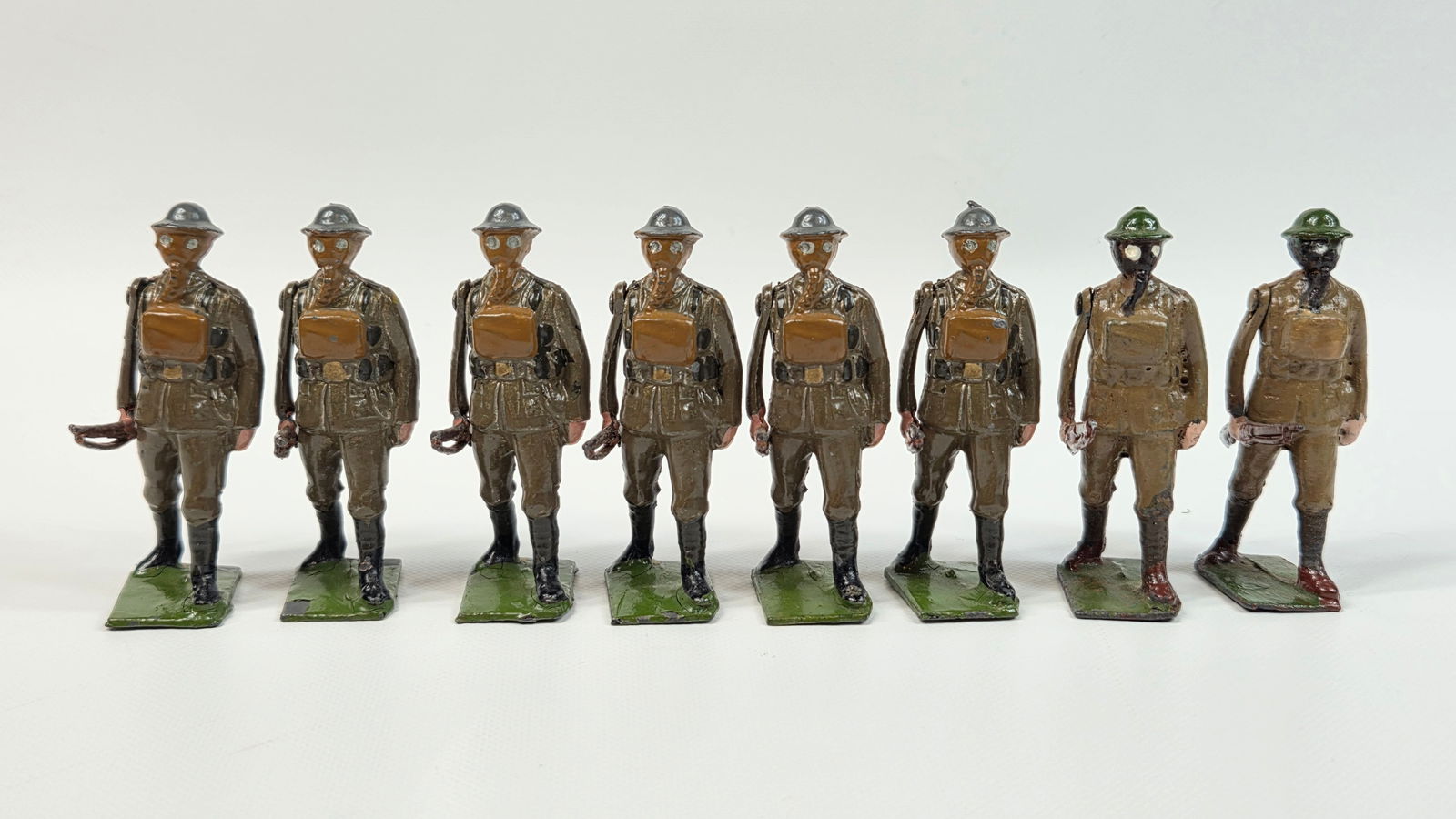 SET OF 8 VINTAGE BRITAIN SOLDIERS W/ GAS MASKS (1 of 5)