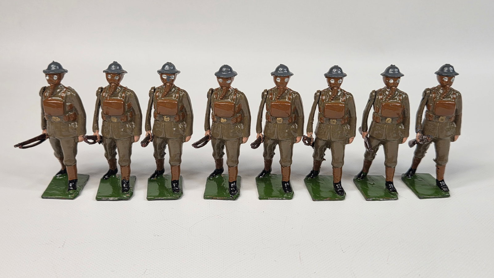 SET OF 8 BRITAINS LTD LEAD SOLDIERS W/ GAS MASK (1 of 5)