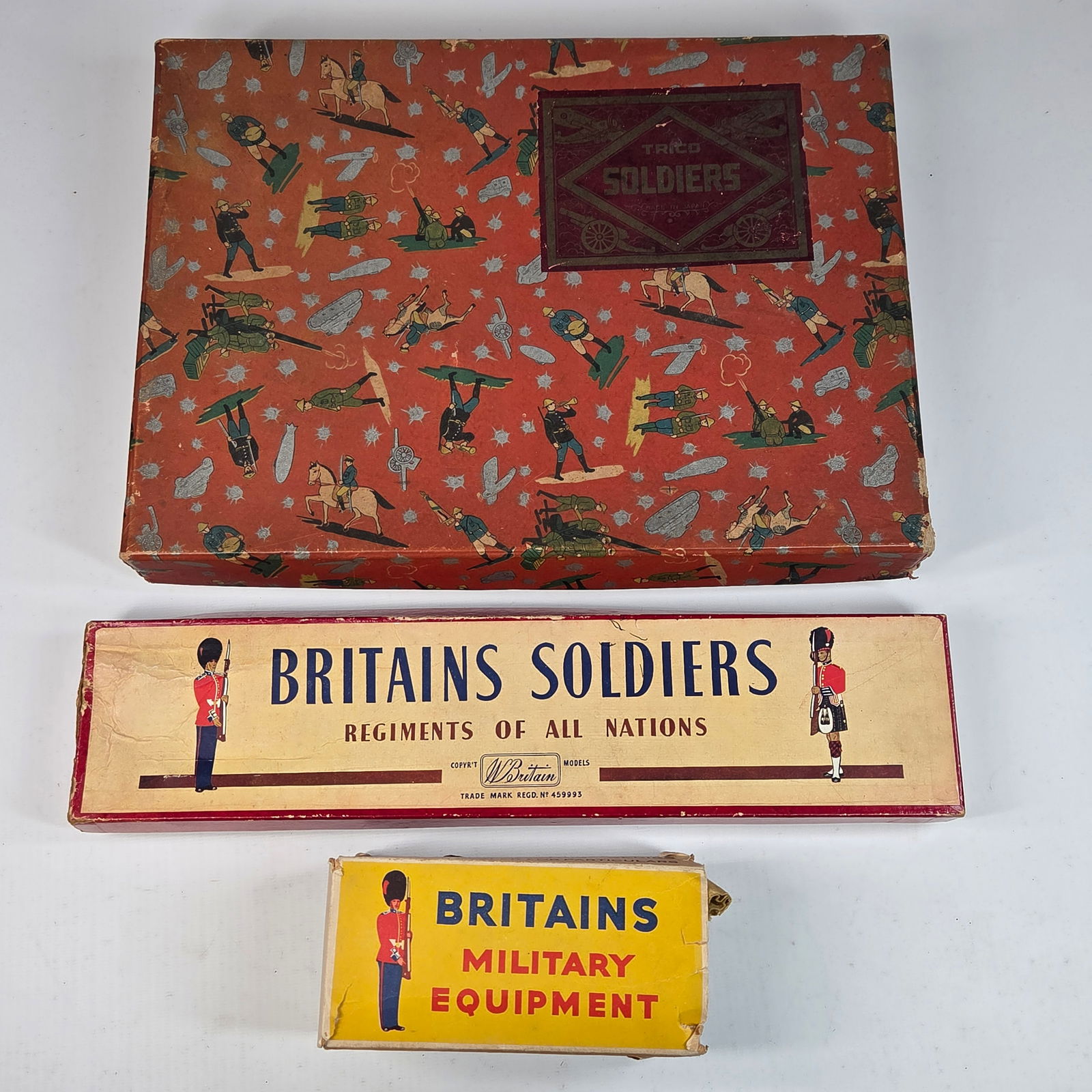 2) BRITAINS & 1) TRICO EMPTY SOLDIER BOXES (1 of 5)