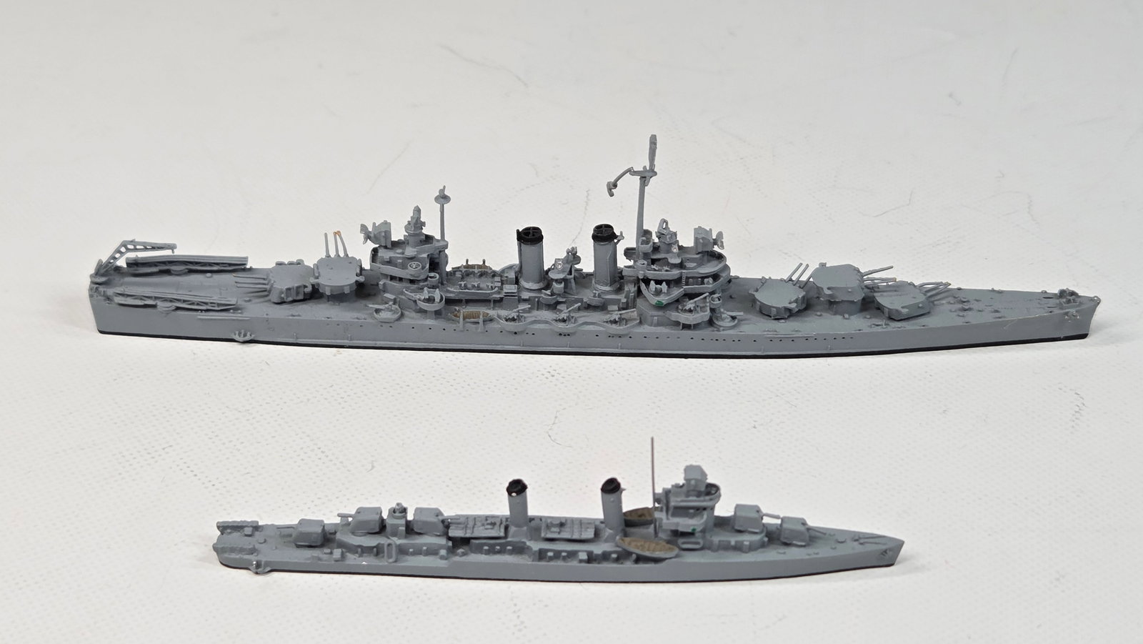 NEPTUN MODELL NASHVILLE & LIVERHORNS SHIP: BOTH REMAIN IN GOOD CONDITION, SHOWING SOME TYPICAL WEAR.