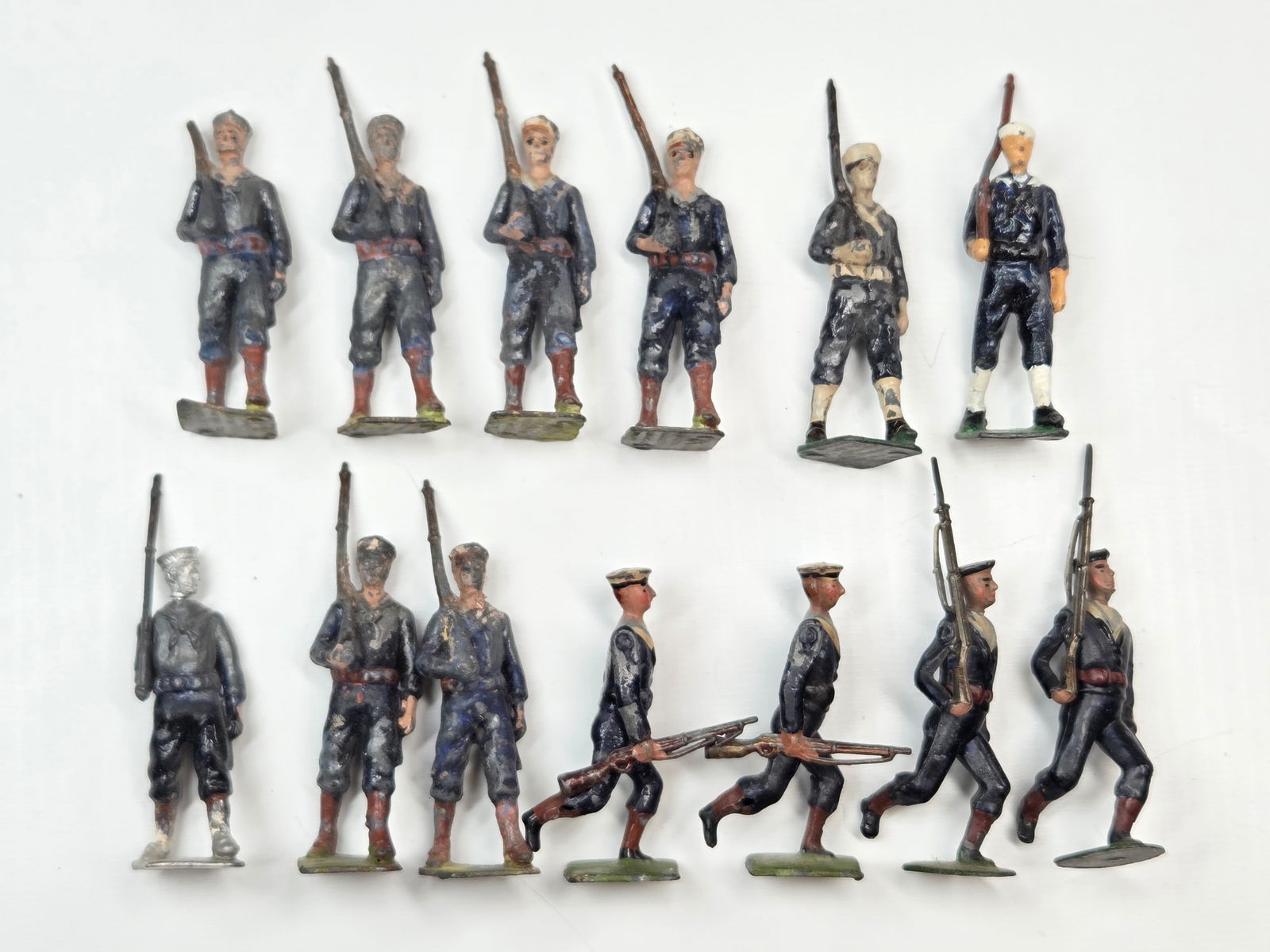 13) VINTAGE BRITAIN US NAVY SAILOR SOLDIERS (1 of 5)