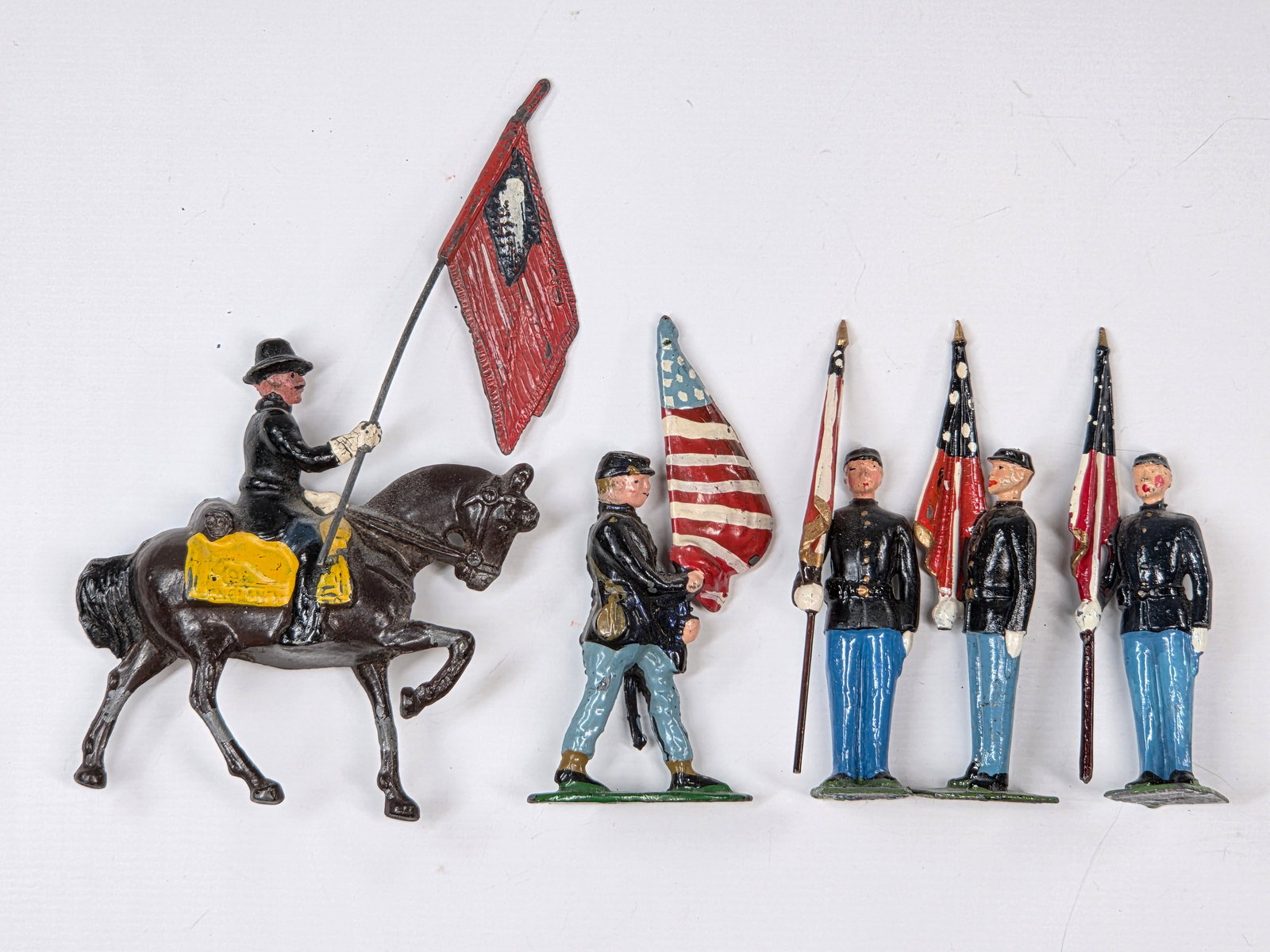 5) VINTAGE BRITAINS LEAD US SOLDIER COLOUR FLAG (1 of 4)