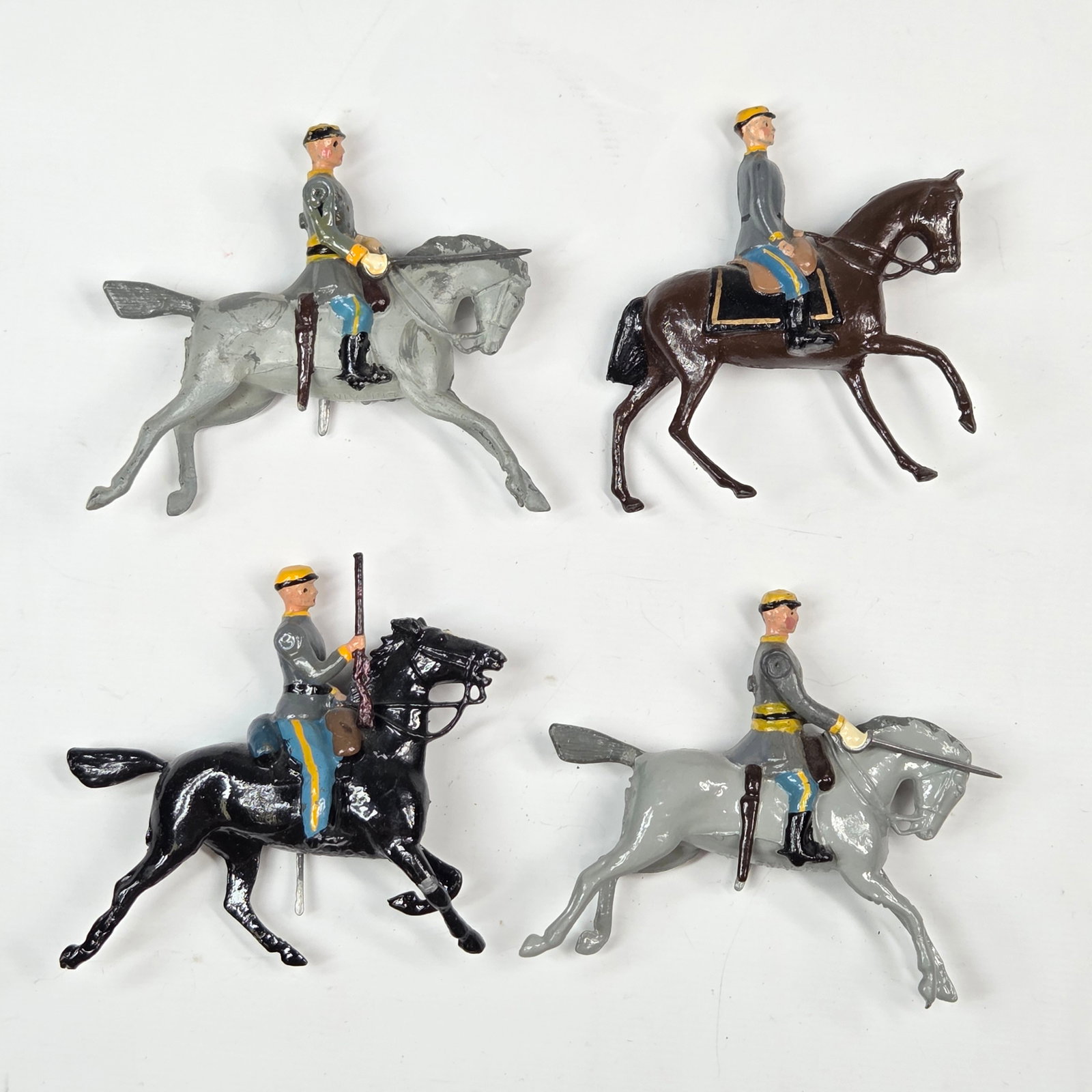 SET OF 4 BRITAIN CIVIL WAR MOUNTED CAVALRY (1 of 6)