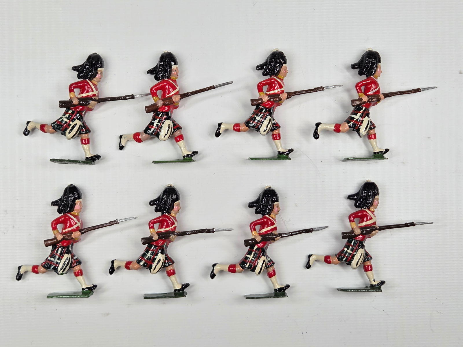 SET OF 8 VINTAGE BRITAINS SCOTTISH BLACK WATCH (1 of 6)