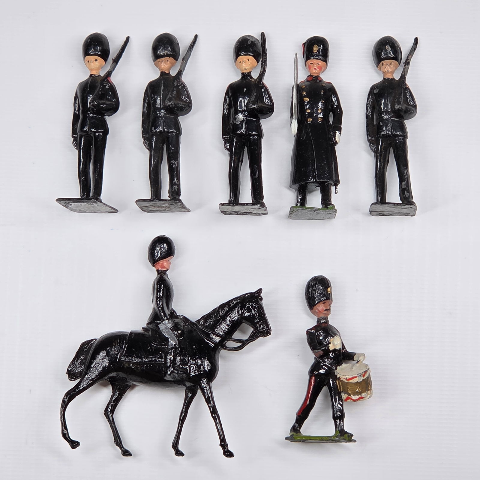 7) VINTAGE BRITAIN BELGIAN GRENADIERS (1 of 7)