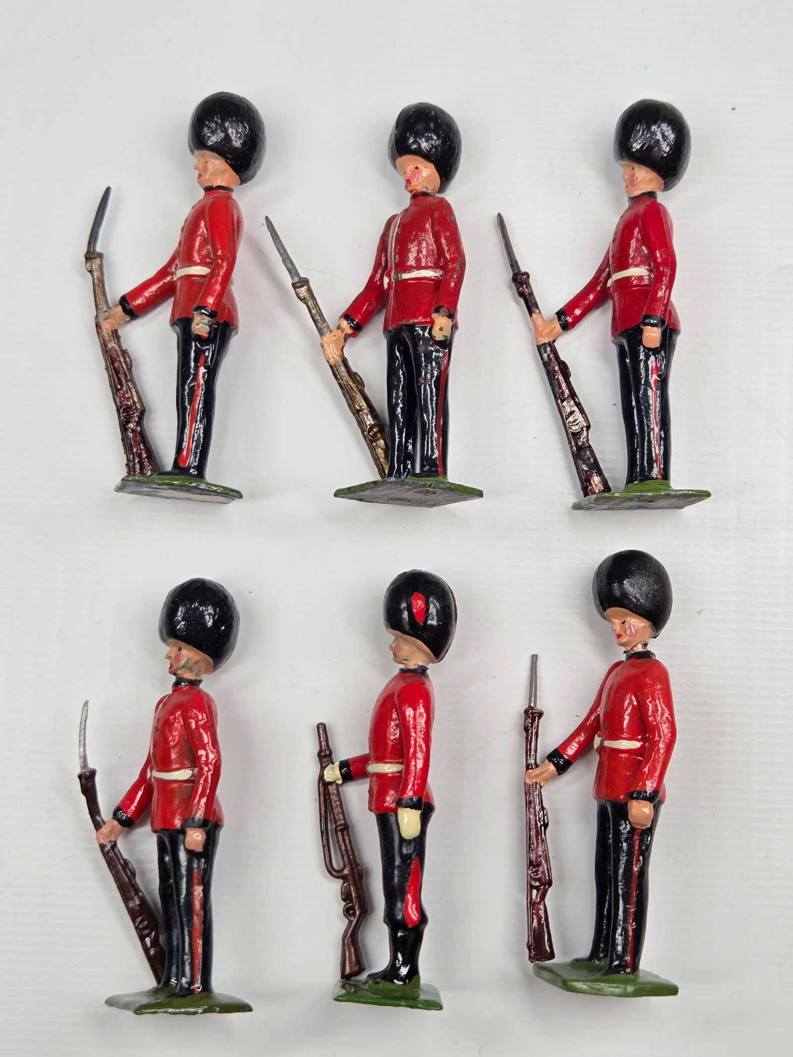 SET OF 6 BRITAINS COLDSTREAM GUARDS - 4
